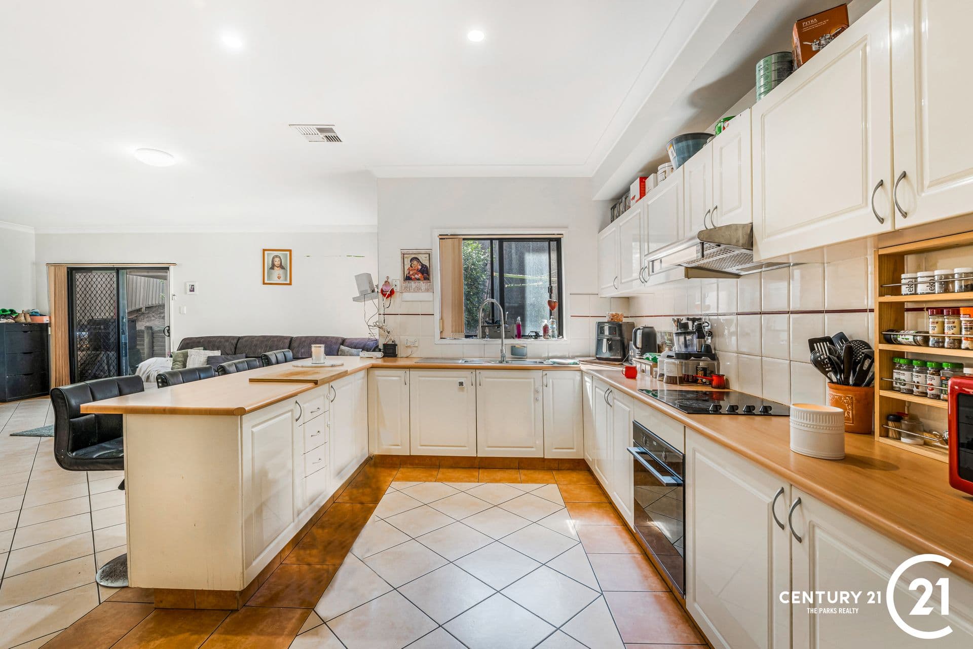 10 Perina Close, Casula, NSW, 2170, Casula - Thumbnail 6
