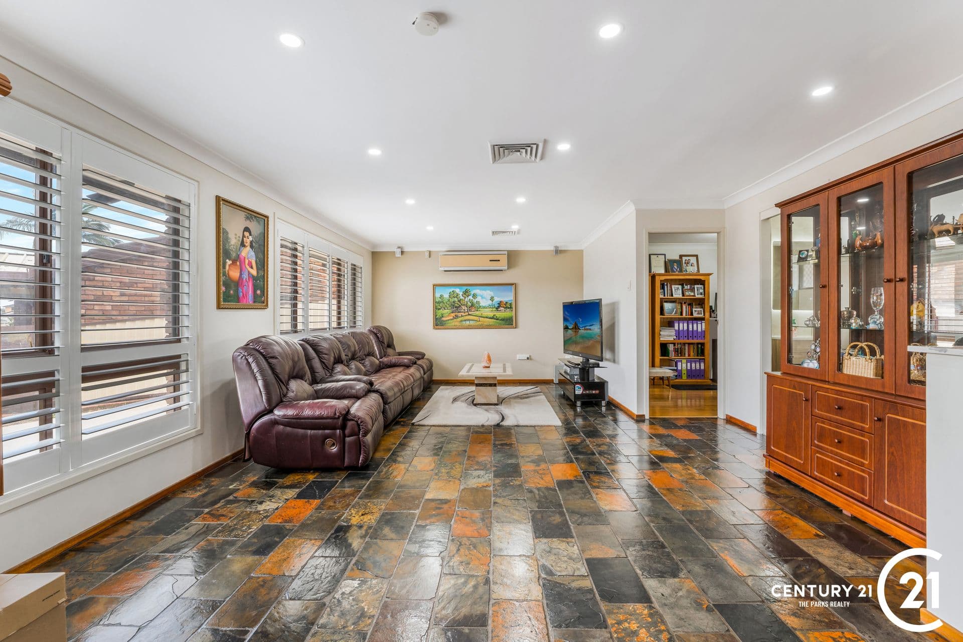 3 Teak Close, Bossley Park, NSW, 2176, Bossley Park - Thumbnail 3