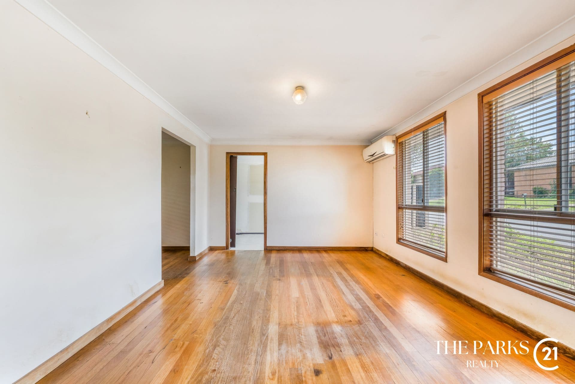 7 Lawley Street, Bossley Park, NSW, 2176, Bossley Park - Thumbnail 2