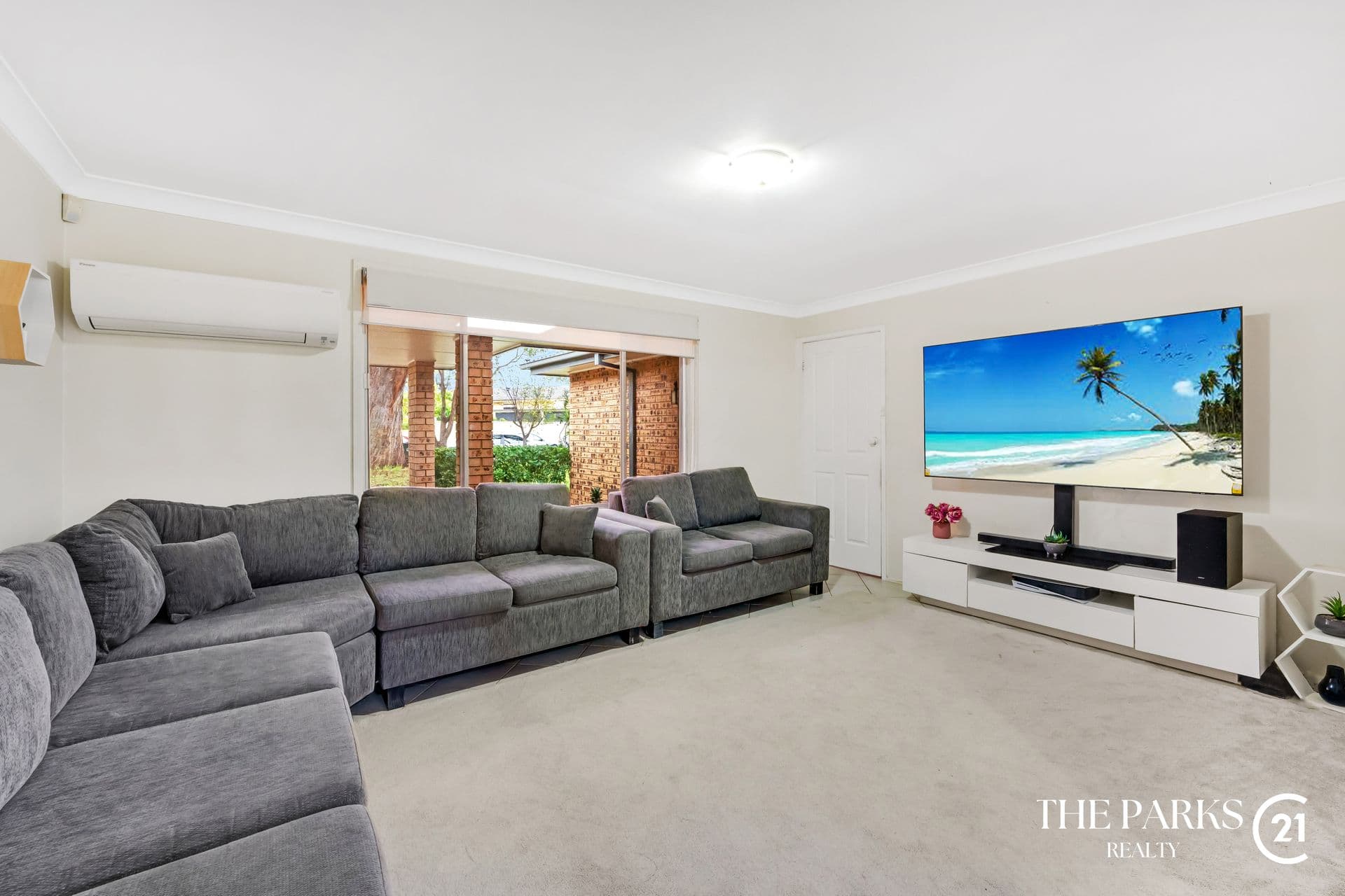 4 Dryden Place, Wetherill Park, NSW, 2164, Wetherill Park - Thumbnail 2