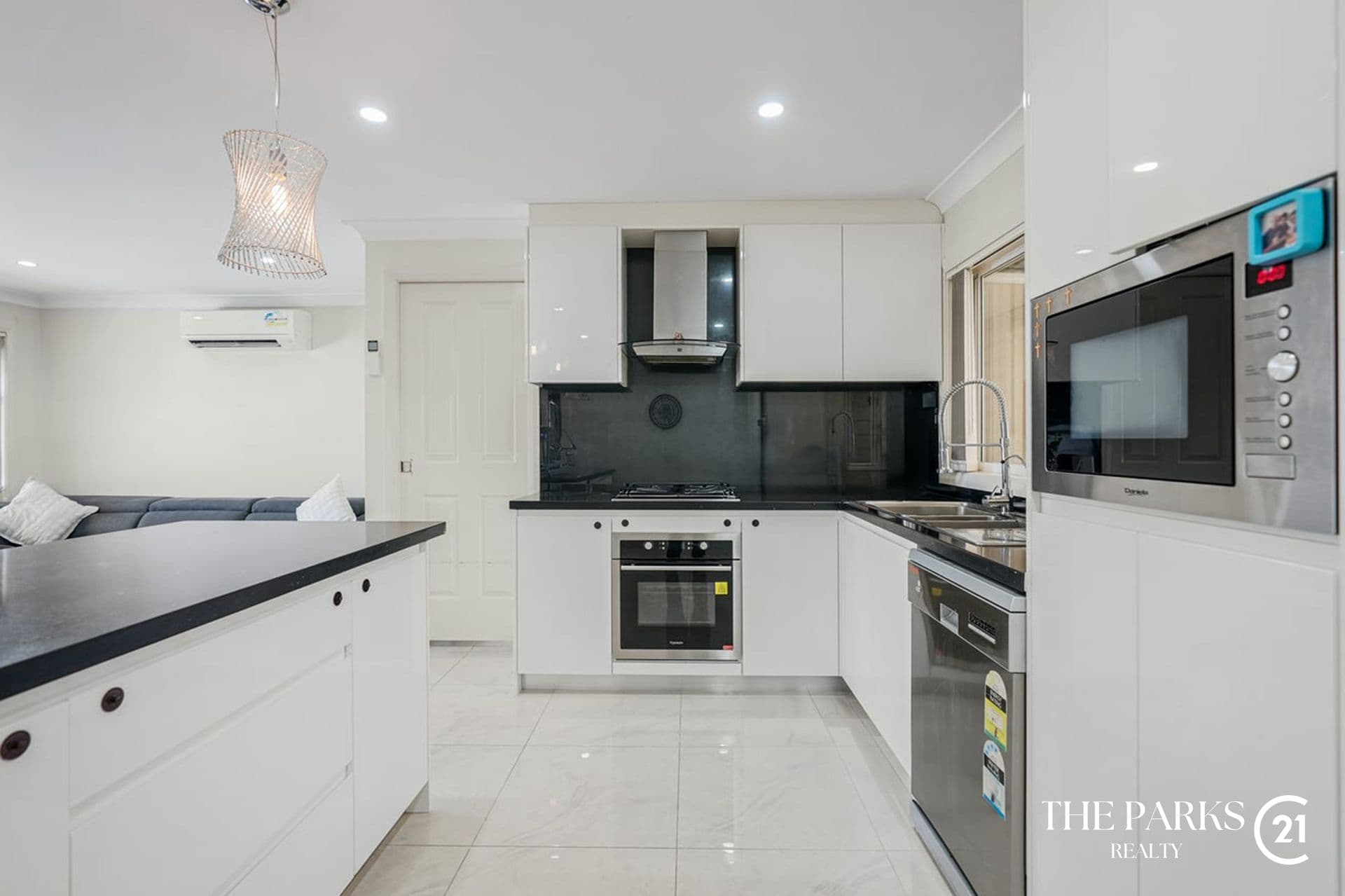 3 Lawford Street, Fairfield West, NSW, 2165, Fairfield West - Thumbnail 4