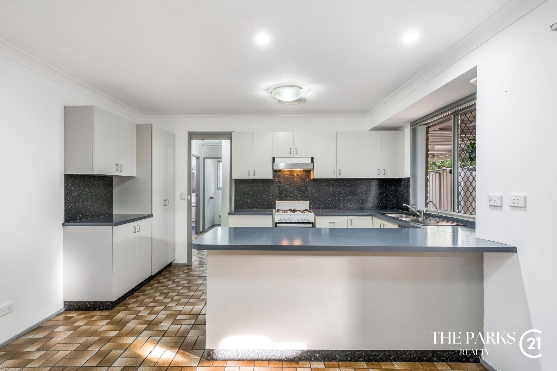 8 And 8a Hope Crescent, Bossley Park, NSW, 2176, Bossley Park - Thumbnail 3