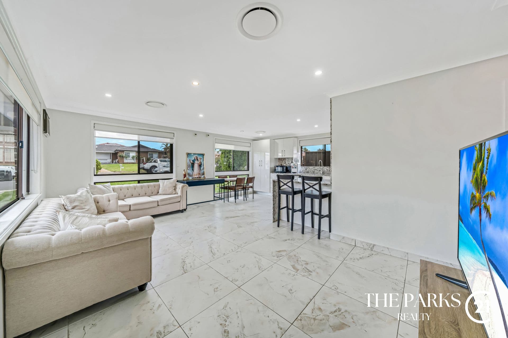 15 Brahma Close, Bossley Park, NSW, 2176, Bossley Park - Thumbnail 2