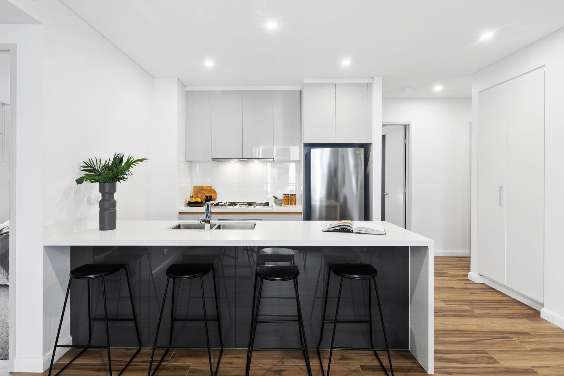 1216/15 Oscar Place, Eastgardens, NSW, 2036, Eastgardens - Image 1