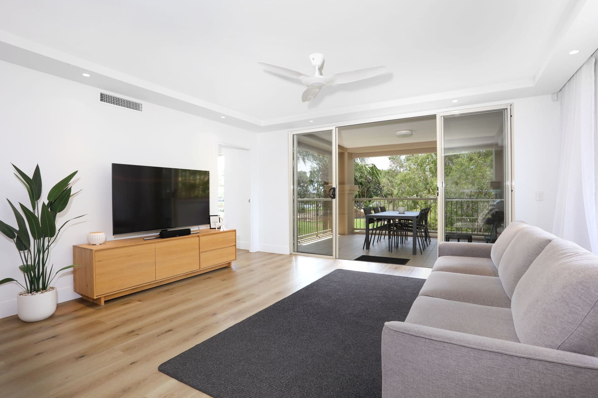 8430 Magnolia Drive East, Hope Island, QLD, 4212, Hope Island - Thumbnail 5