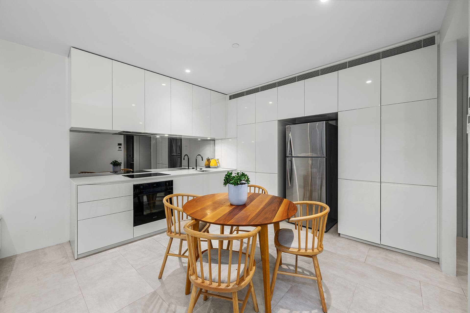 2306/2 The Lanes Boulevard, Mermaid Waters, QLD, 4218, Mermaid Waters - Thumbnail 3
