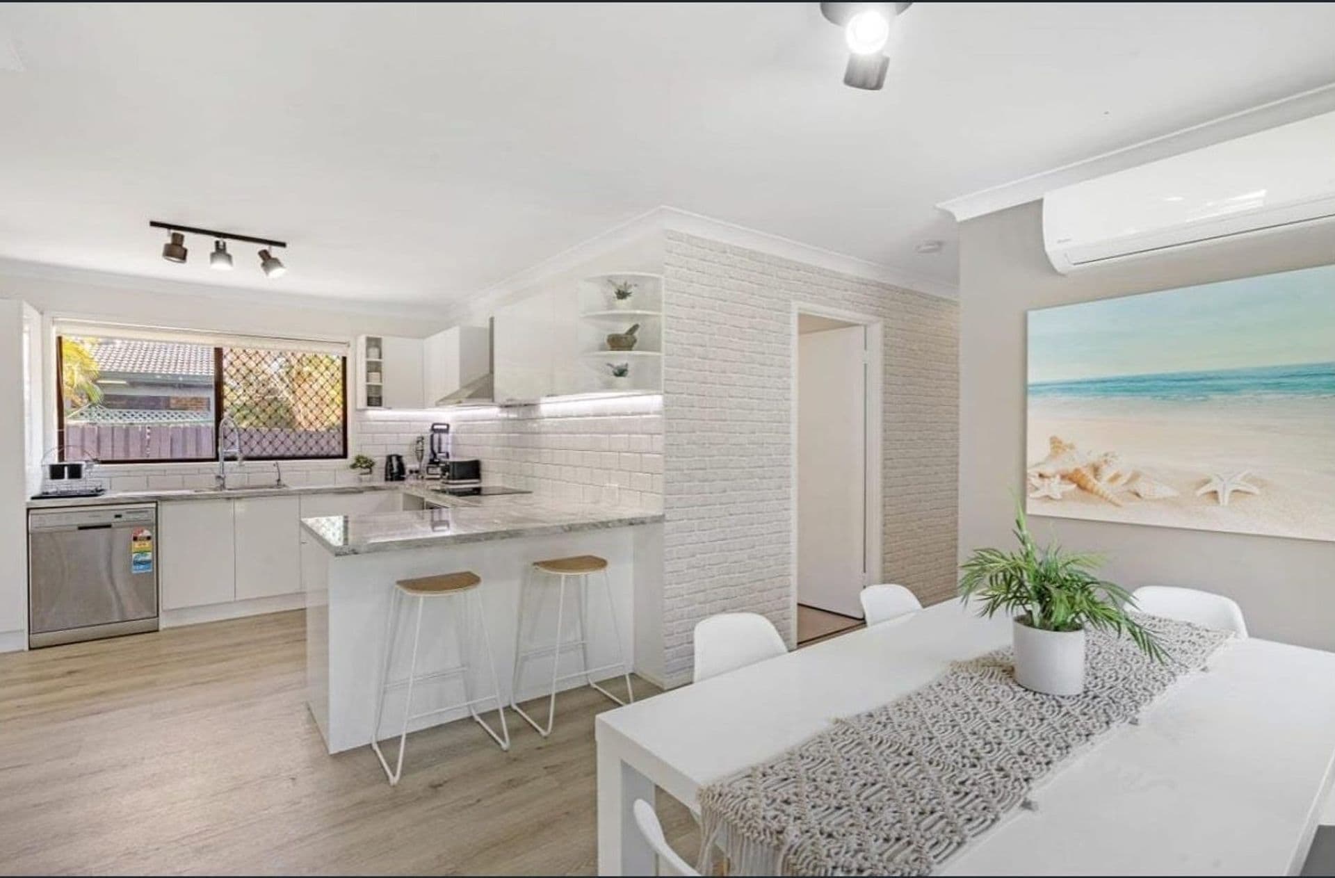 457 Ashmore Road, Benowa, QLD, 4217, Benowa - Thumbnail 6