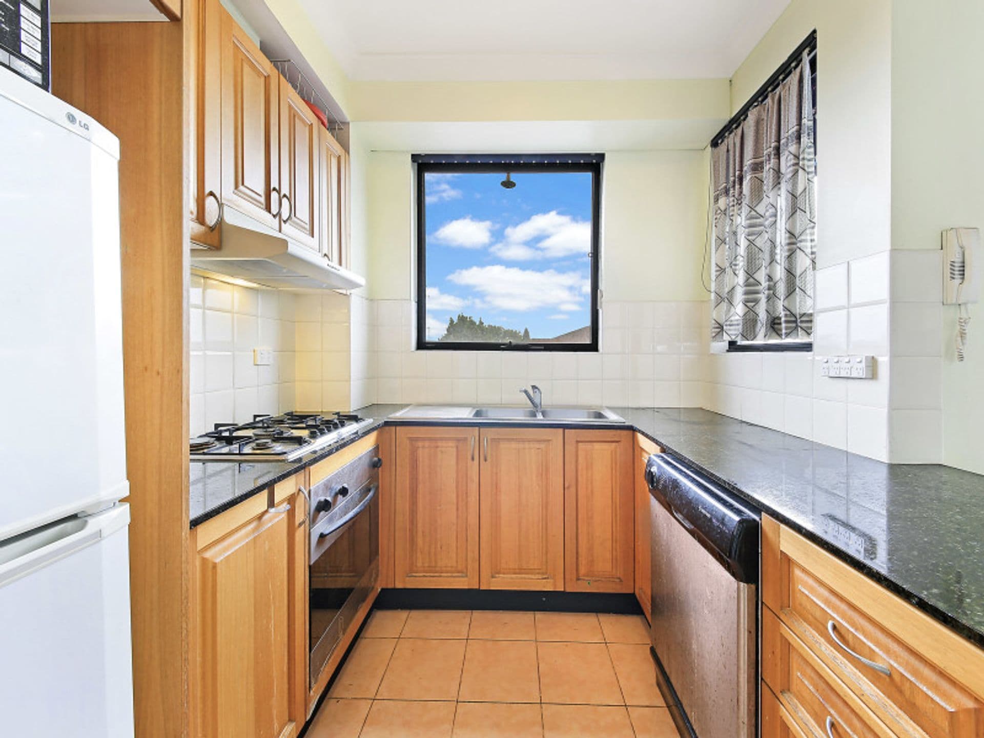 14/39-41 Park Road, Hurstville, NSW, 2220, Hurstville - Thumbnail 2