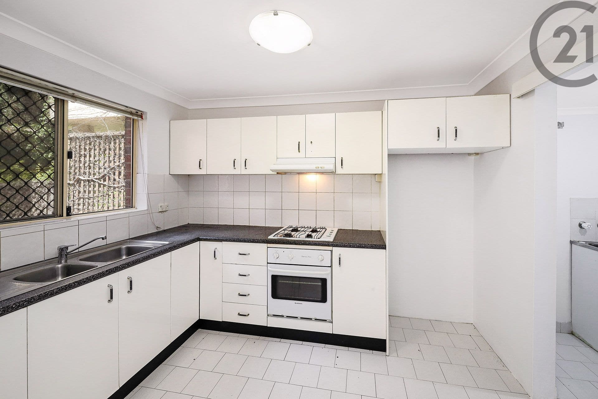 5/8-12 Bond Street, Hurstville, NSW, 2220, Hurstville - Thumbnail 3
