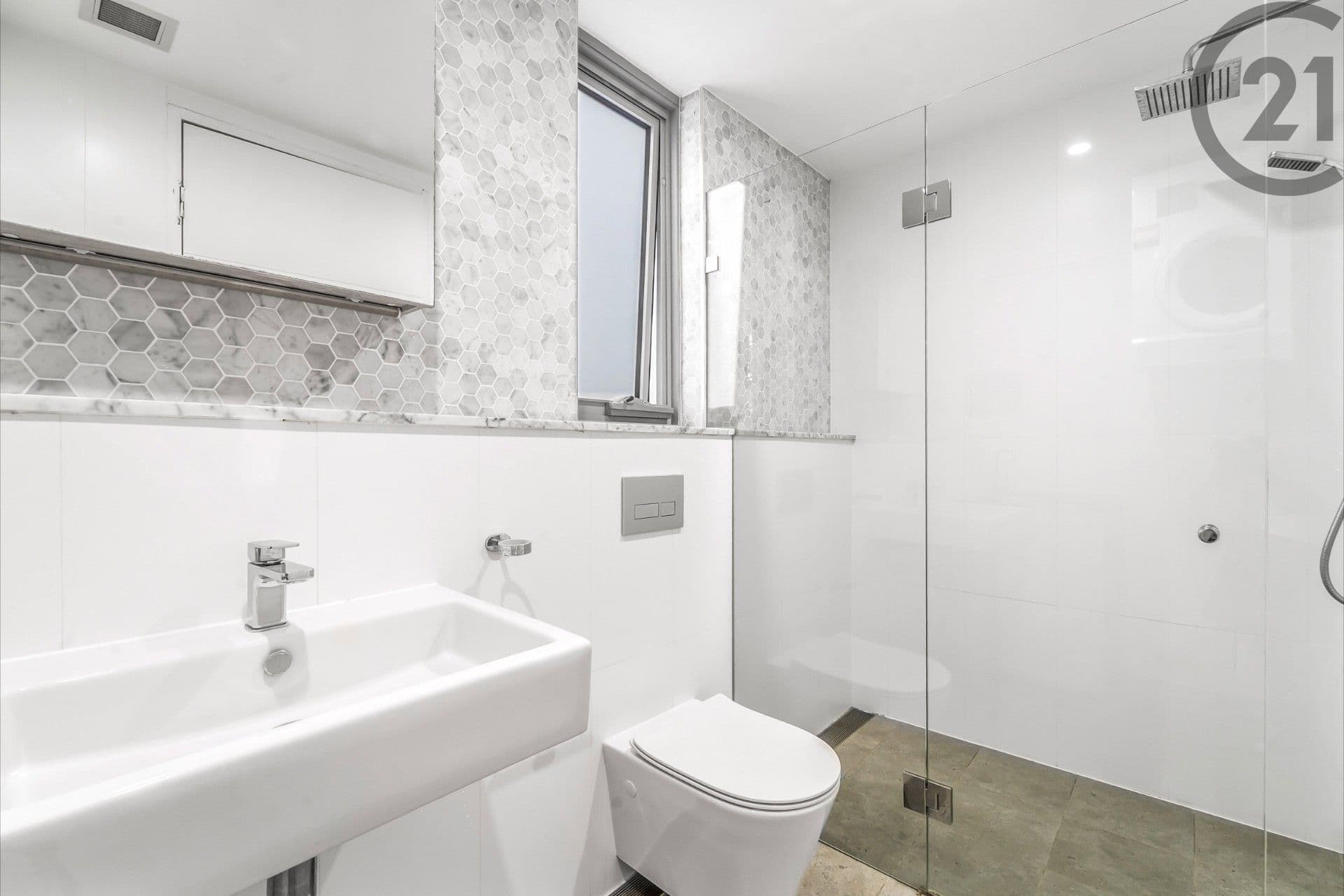 2/8 Hampden Street, Beverly Hills, NSW, 2209, Beverly Hills - Thumbnail 5
