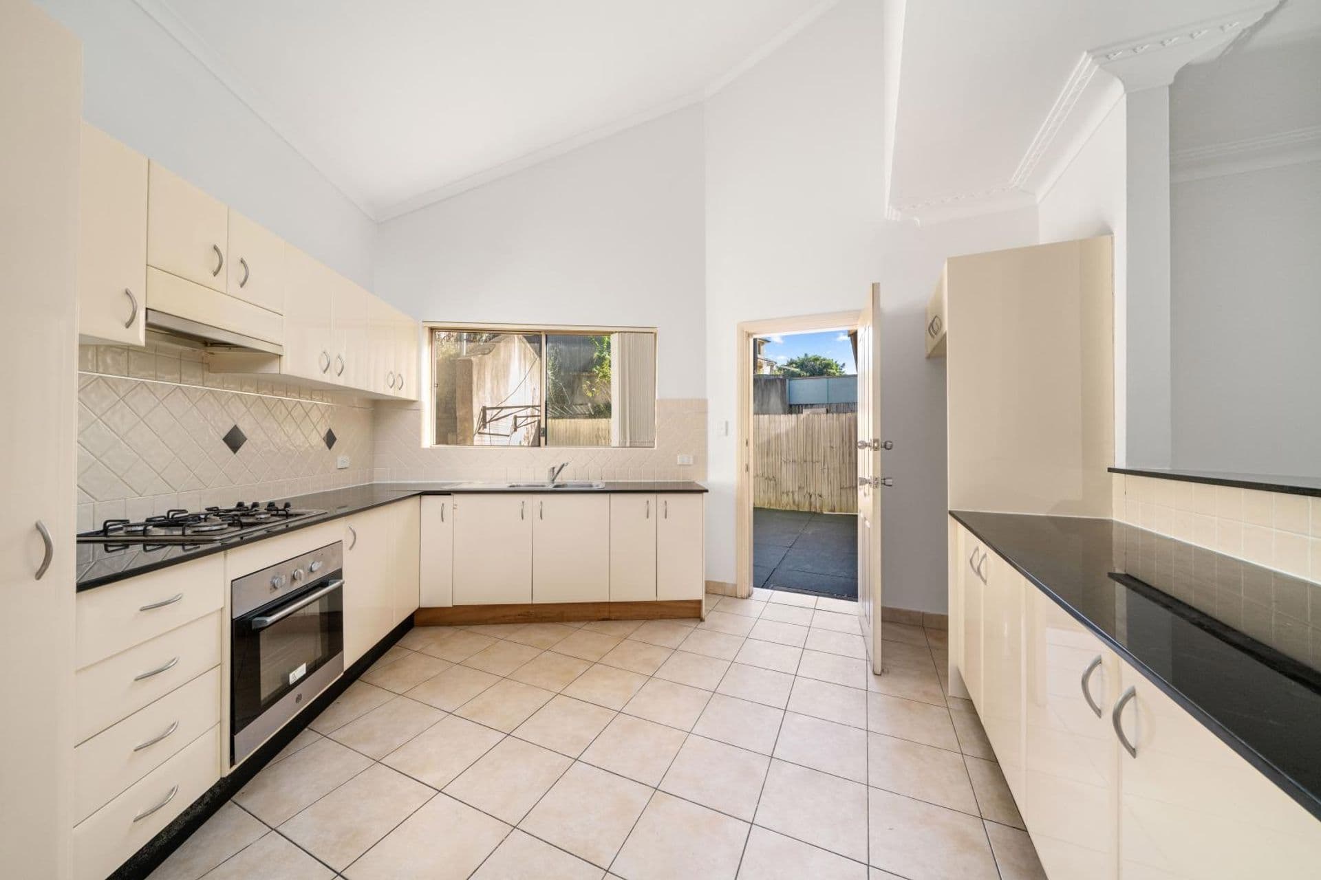 2/279 Marion Street, Yagoona, NSW, 2199, Yagoona - Thumbnail 3