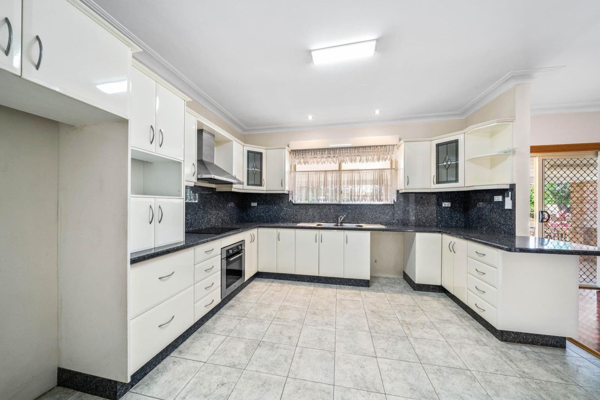 3/8-10 Revesby Place, Revesby, NSW, 2212, Revesby - Thumbnail 2