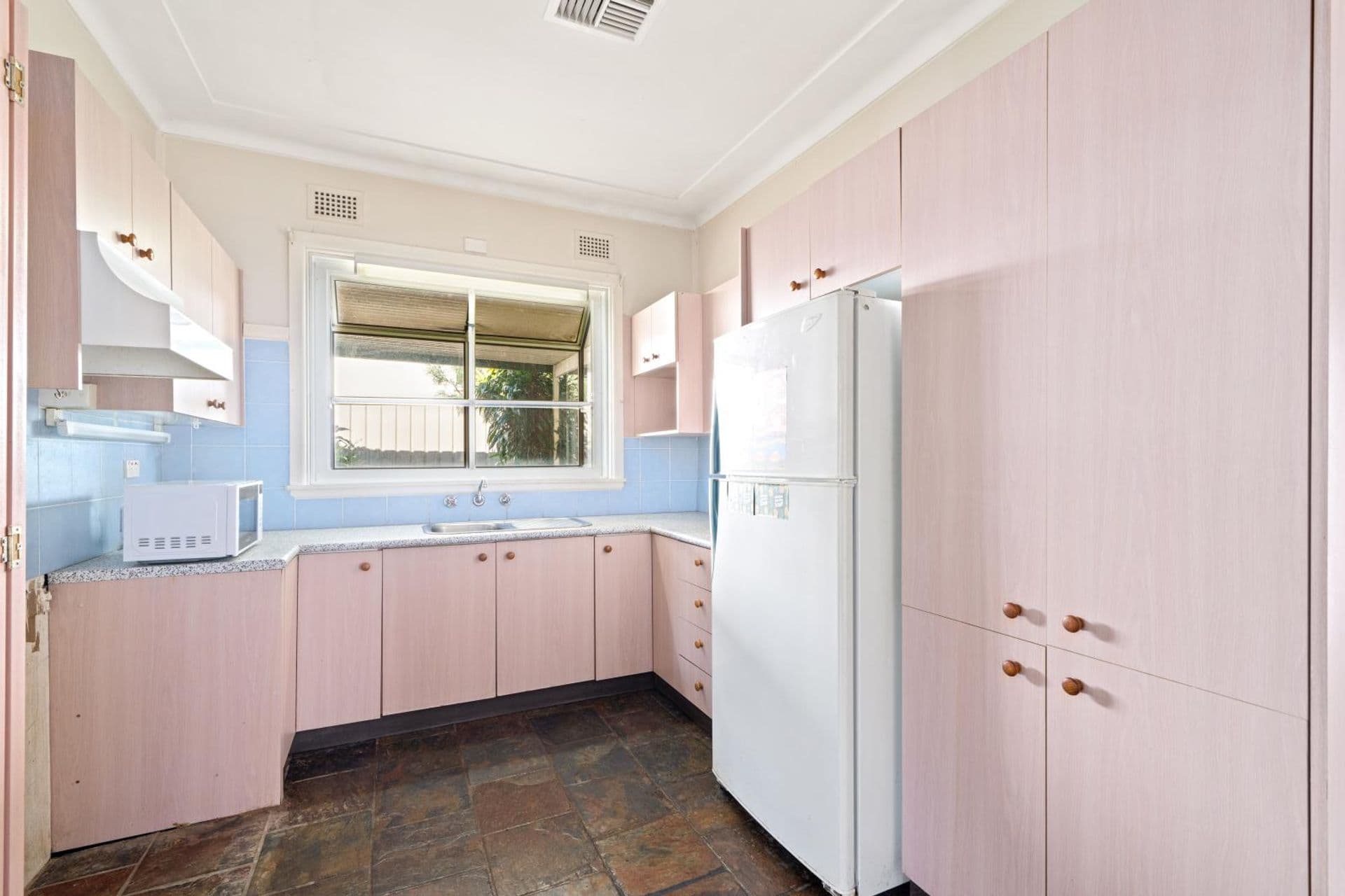 3/8-10 Revesby Place, Revesby, NSW, 2212, Picnic Point - Thumbnail 4