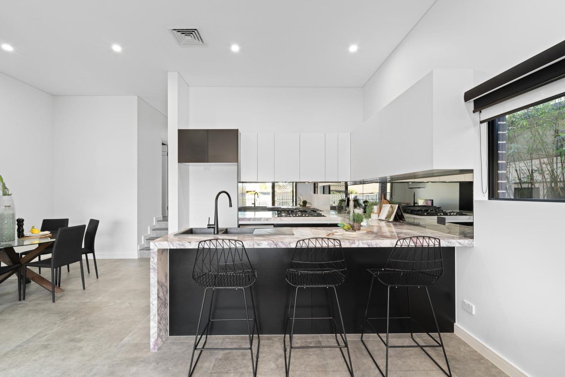 3/8-10 Revesby Place, Revesby, NSW, 2212, Picnic Point - Thumbnail 2