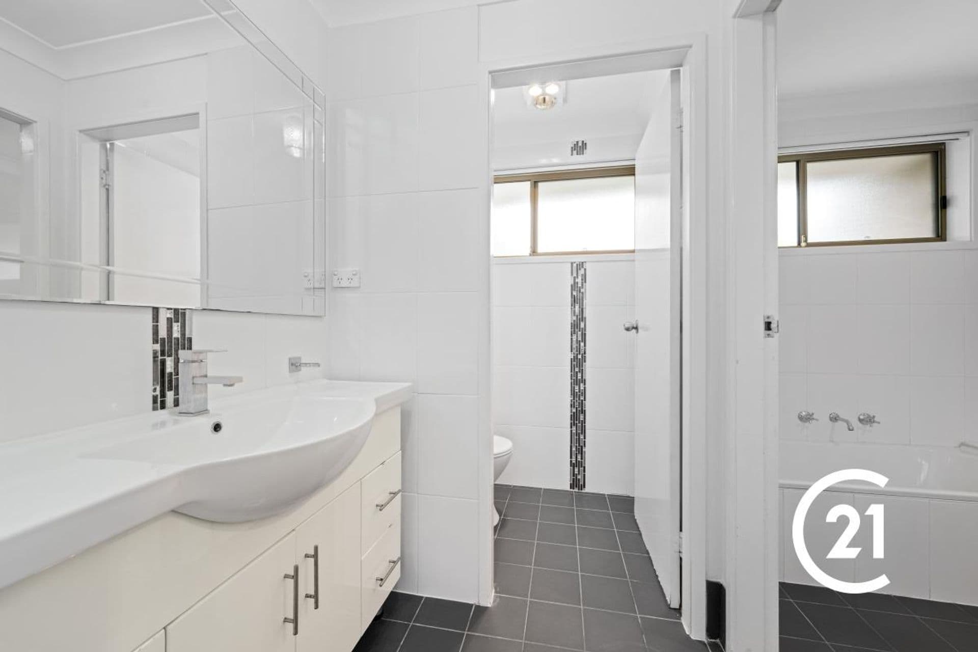 2/135 Rex Road, Georges Hall, NSW, 2198, Georges Hall - Thumbnail 7