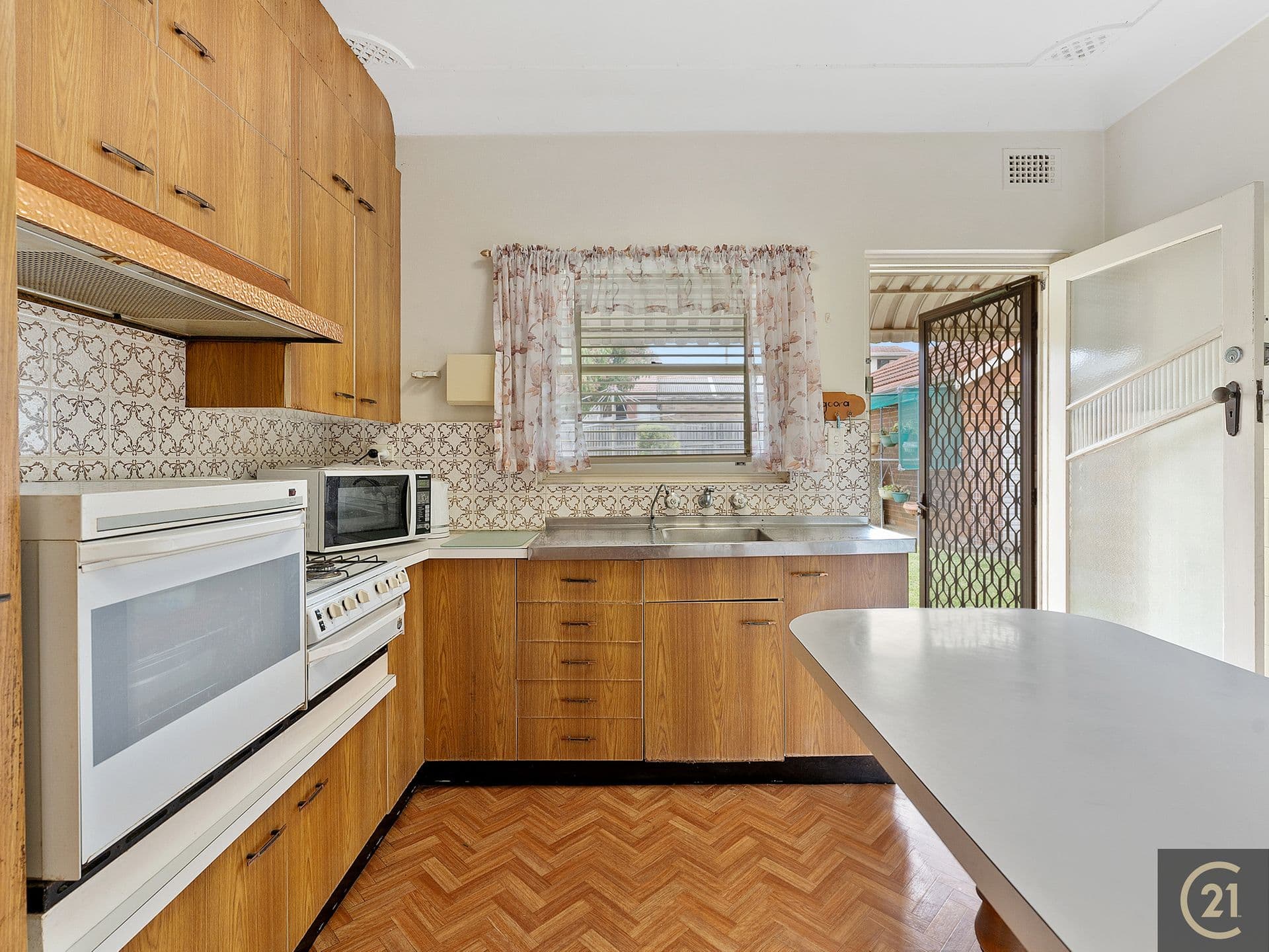 3/8-10 Revesby Place, Revesby, NSW, 2212, Hurstville - Thumbnail 2