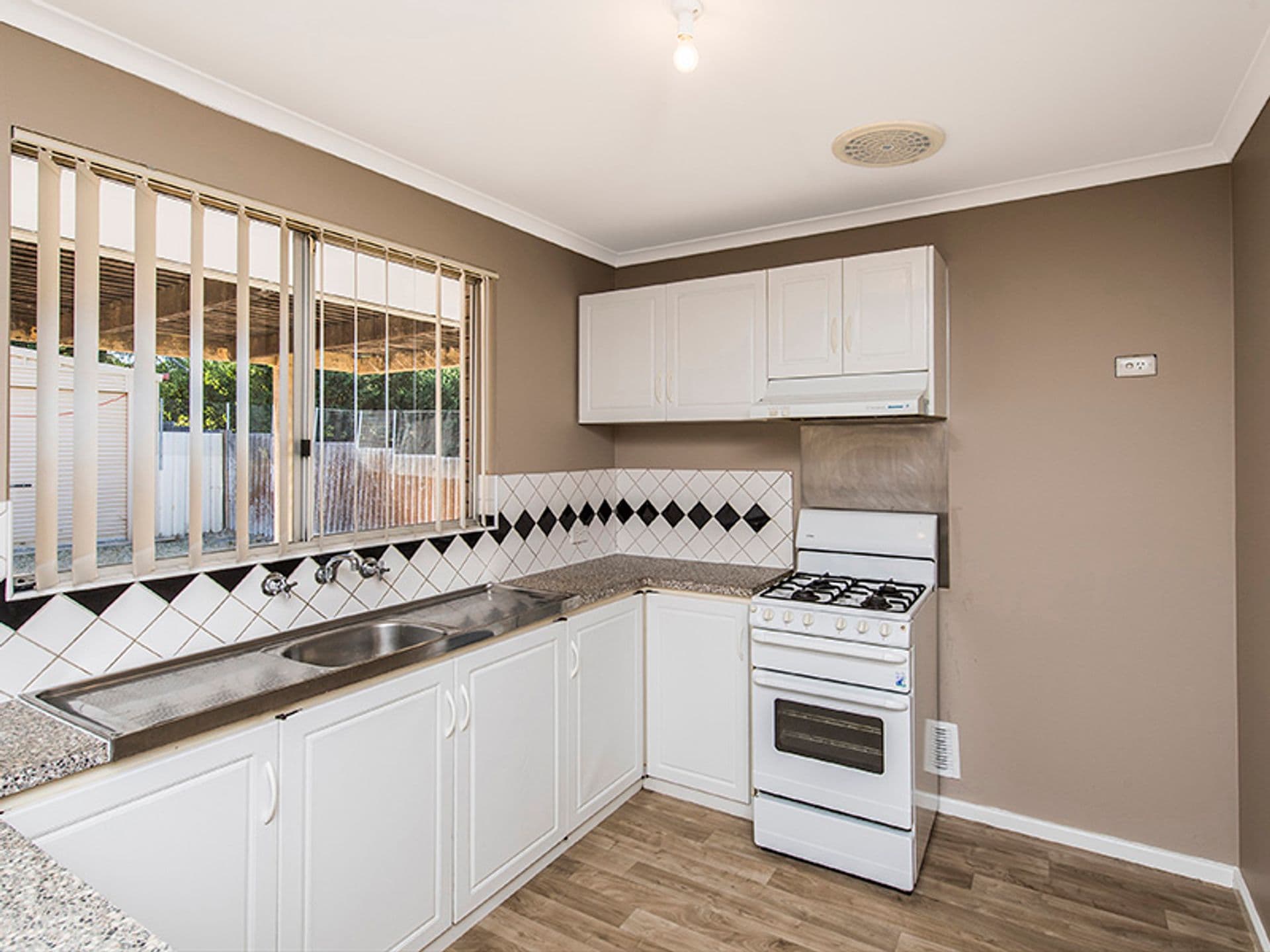 37/23 Casuarina Drive, Bunbury, WA, 6230, Eaton - Thumbnail 4