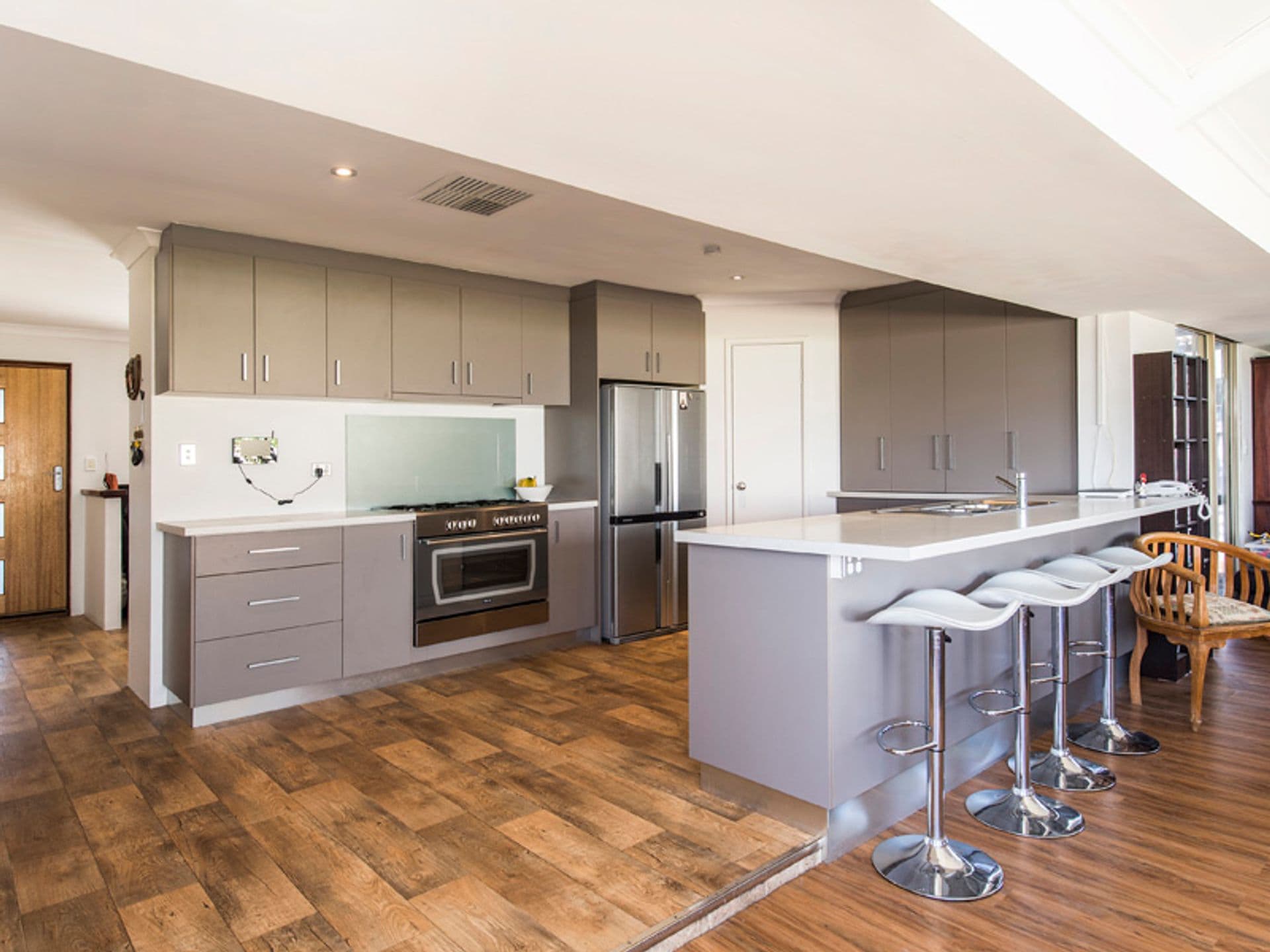 37/23 Casuarina Drive, Bunbury, WA, 6230, Usher - Thumbnail 2