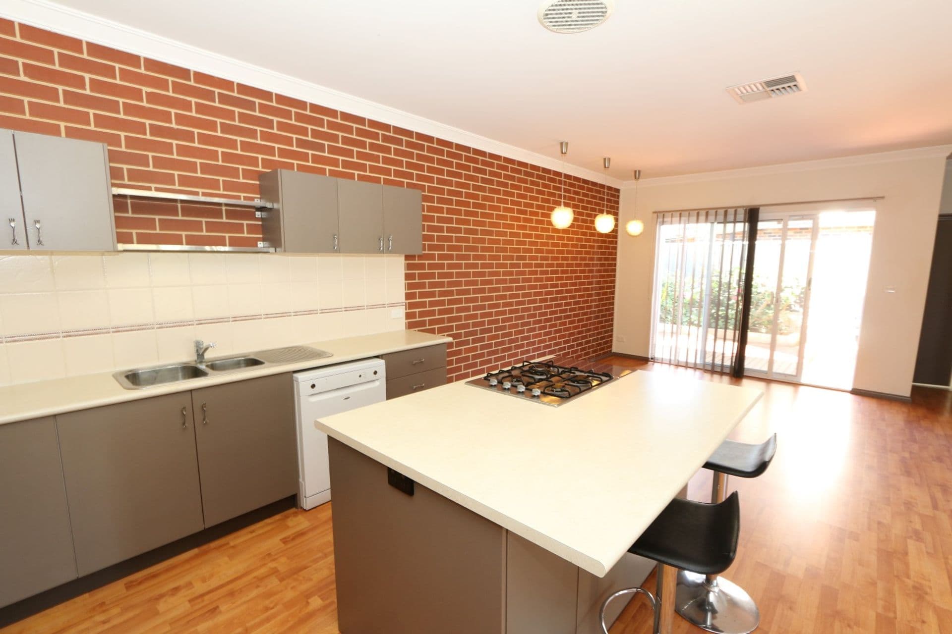 37/23 Casuarina Drive, Bunbury, WA, 6230, Carey Park - Thumbnail 3
