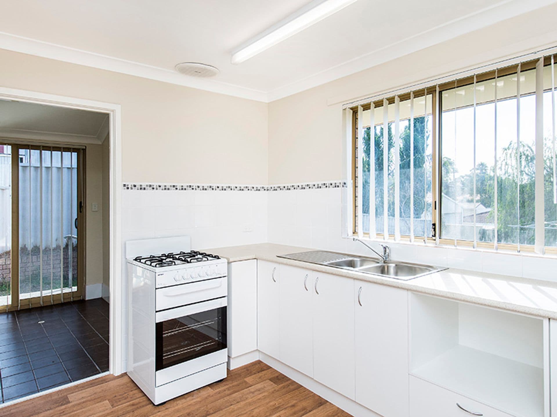 37/23 Casuarina Drive, Bunbury, WA, 6230, Withers - Thumbnail 3
