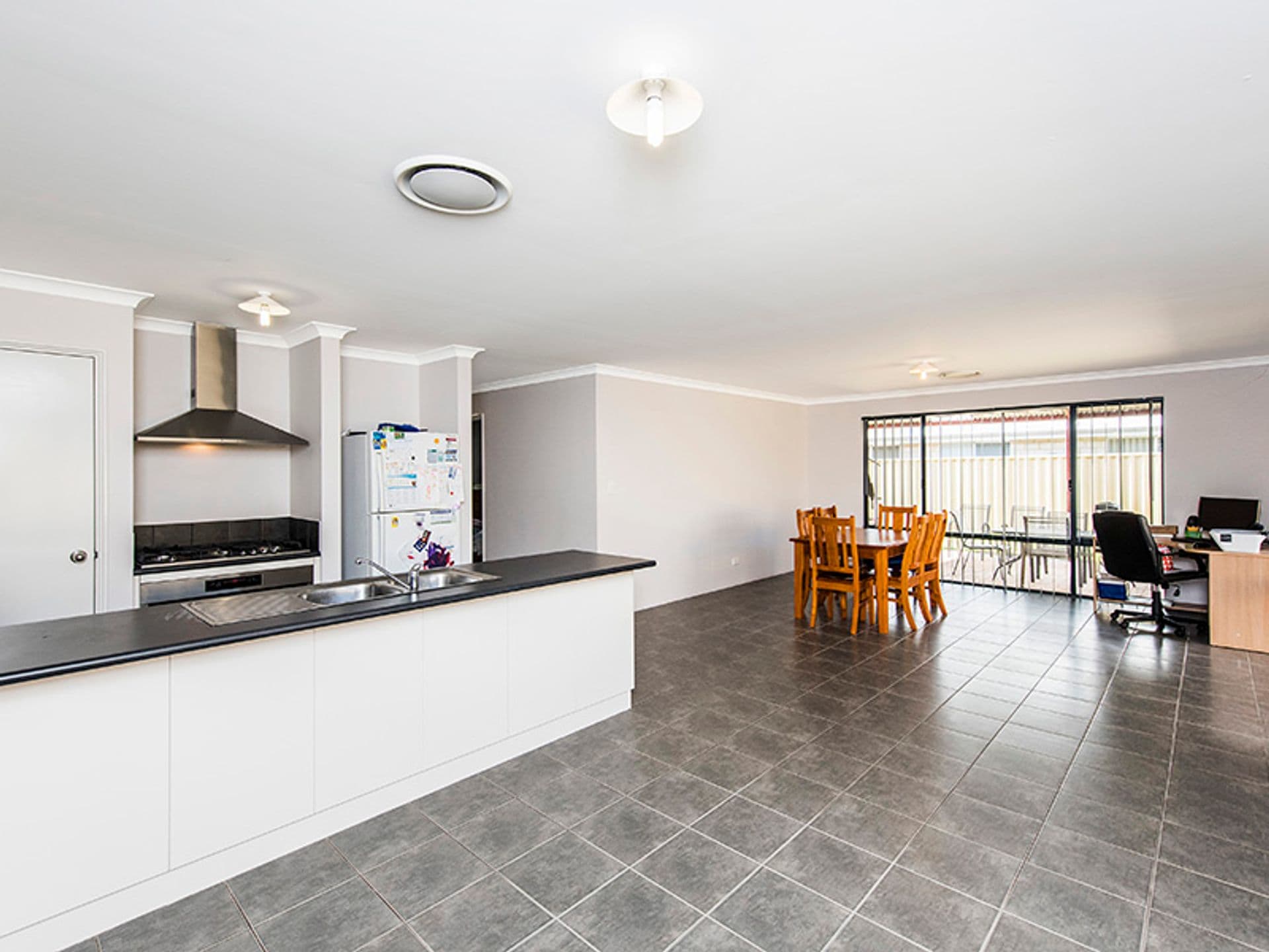 2 Broughton Way, Millbridge, WA, 6232, Millbridge - Thumbnail 2