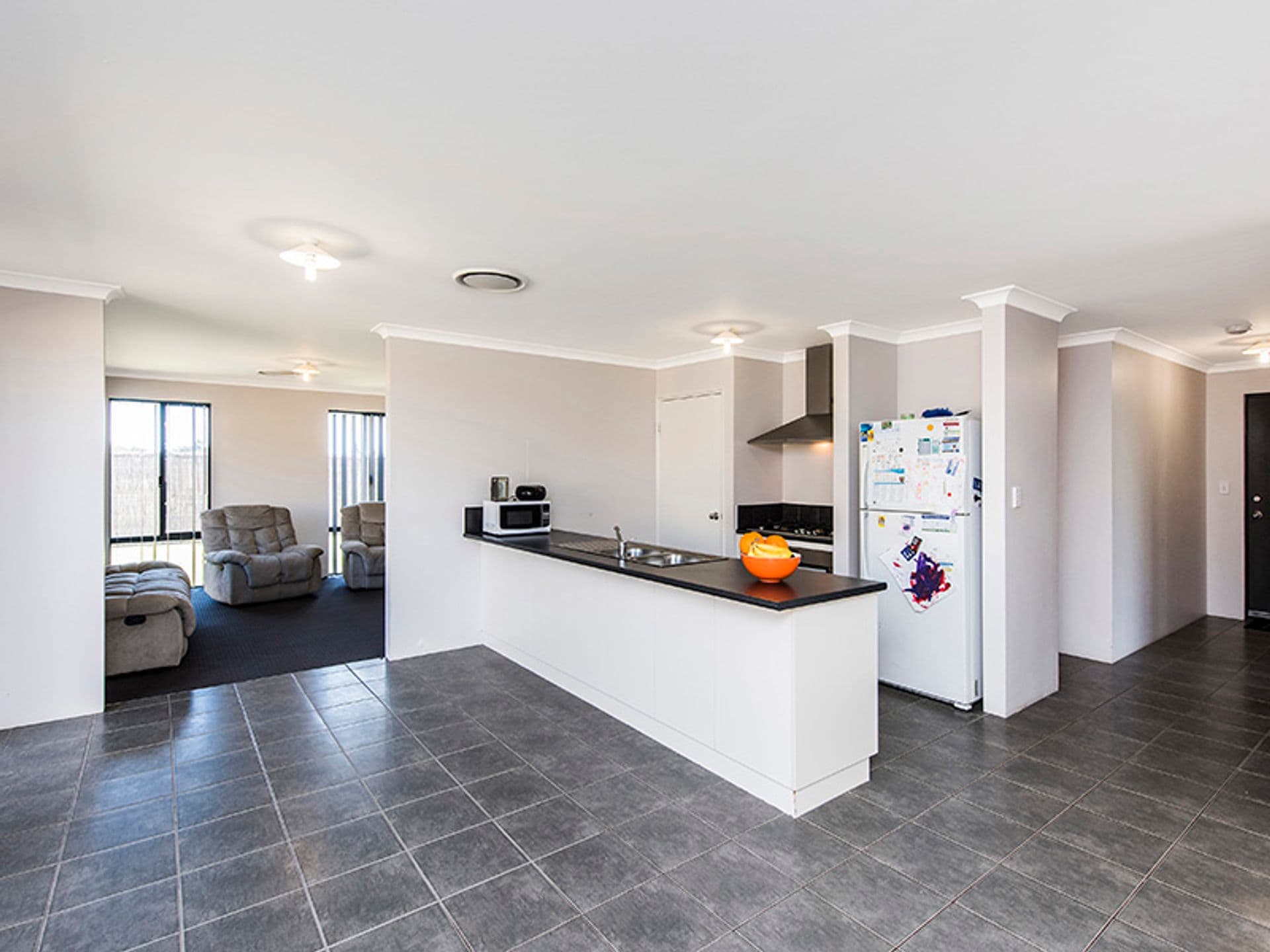 2 Broughton Way, Millbridge, WA, 6232, Millbridge - Thumbnail 3