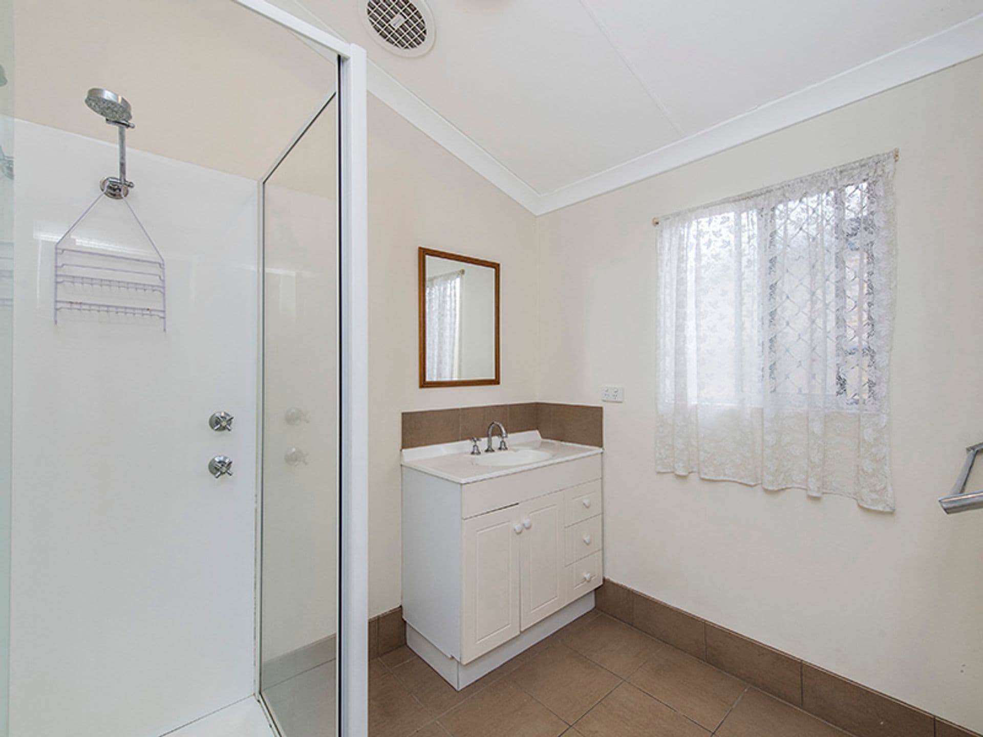 1/2 Bright Street, Carey Park, WA, 6230, Carey Park - Thumbnail 8
