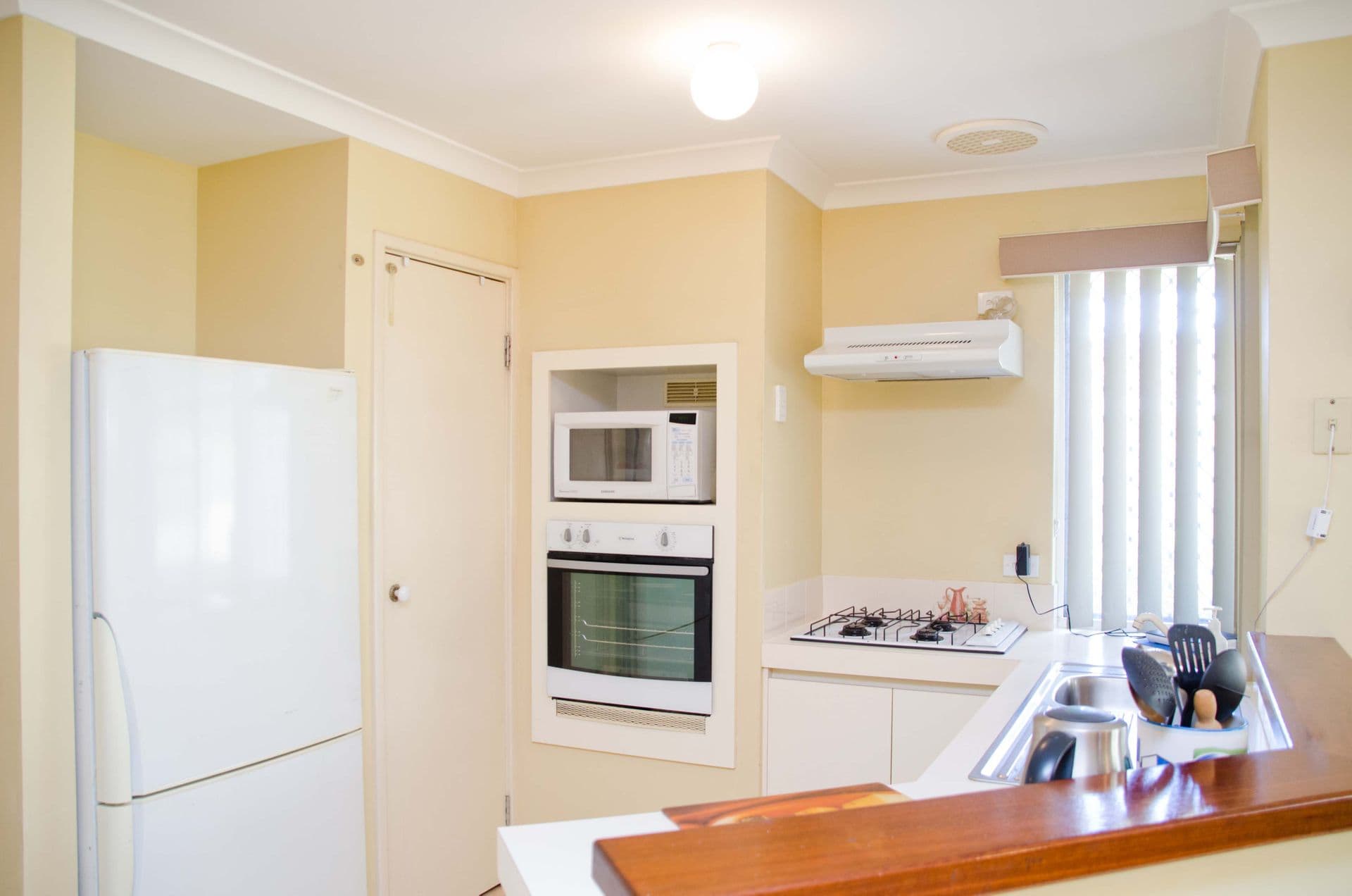 37/23 Casuarina Drive, Bunbury, WA, 6230, Usher - Thumbnail 3