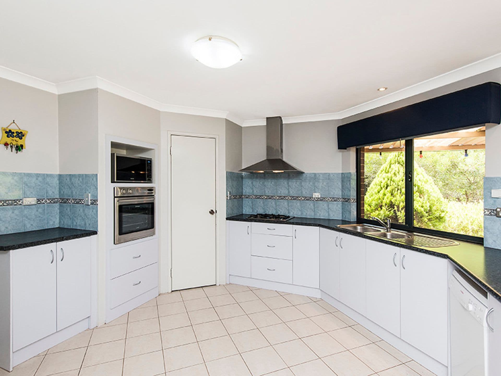 37/23 Casuarina Drive, Bunbury, WA, 6230, Leschenault - Thumbnail 2