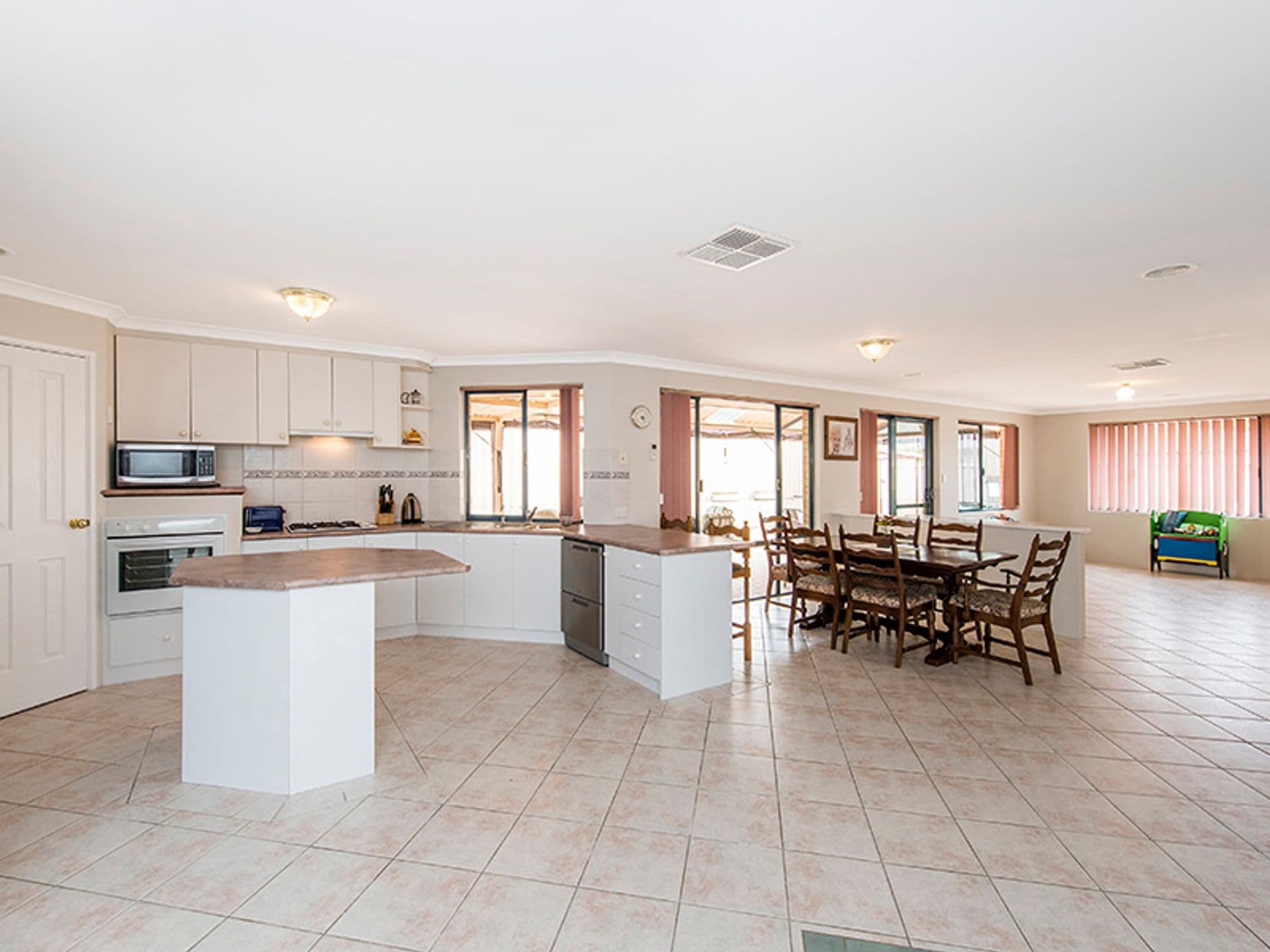 37/23 Casuarina Drive, Bunbury, WA, 6230, Dalyellup - Thumbnail 3