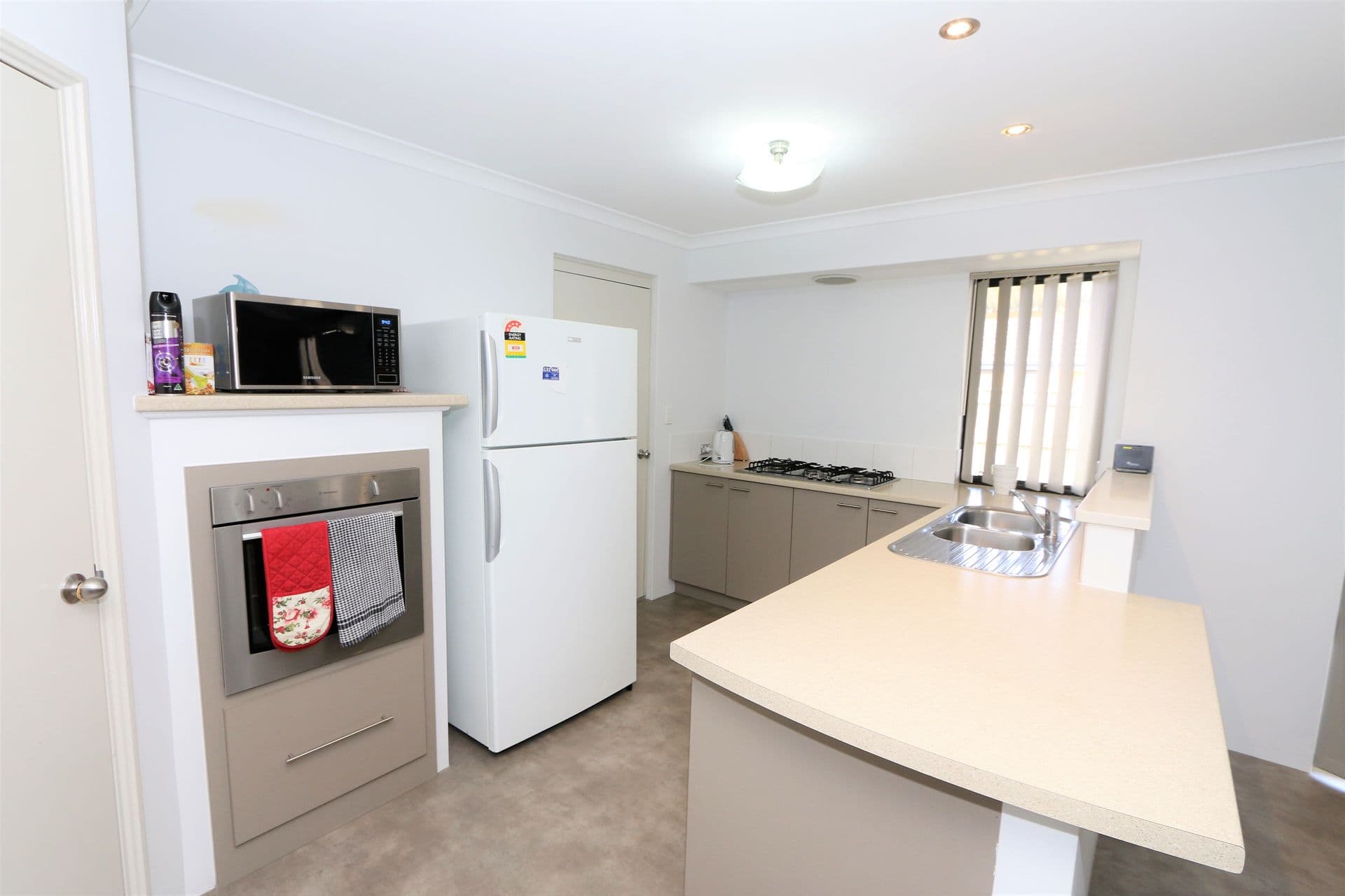 37/23 Casuarina Drive, Bunbury, WA, 6230, Australind - Thumbnail 2