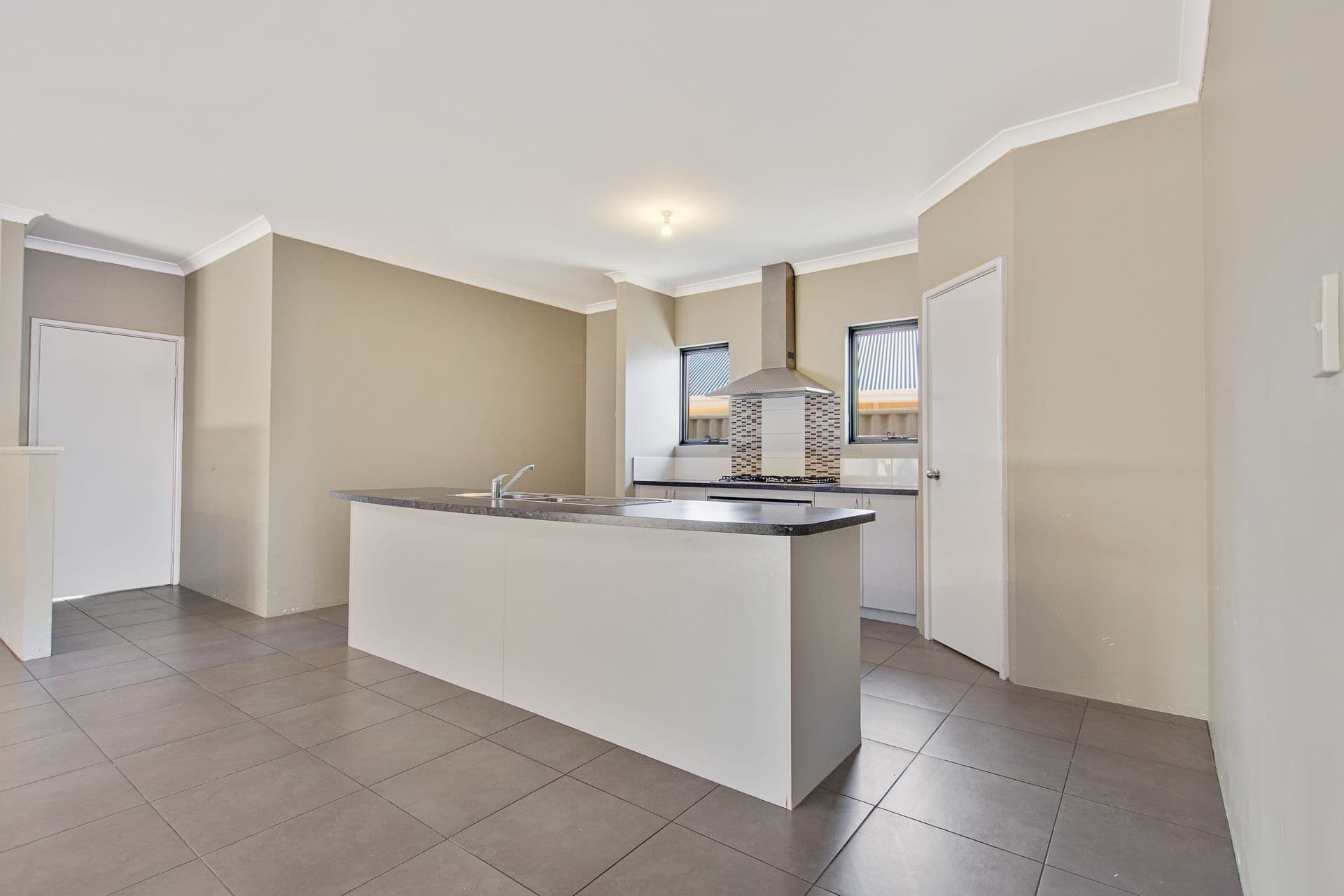 37/23 Casuarina Drive, Bunbury, WA, 6230, Millbridge - Thumbnail 6