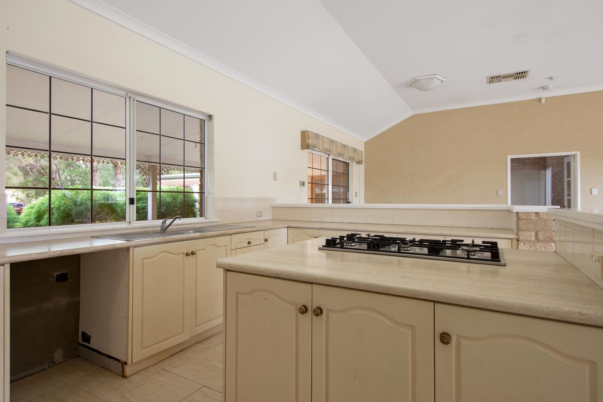 13 Grosmont Glade, Leschenault, WA, 6233, Leschenault - Thumbnail 5