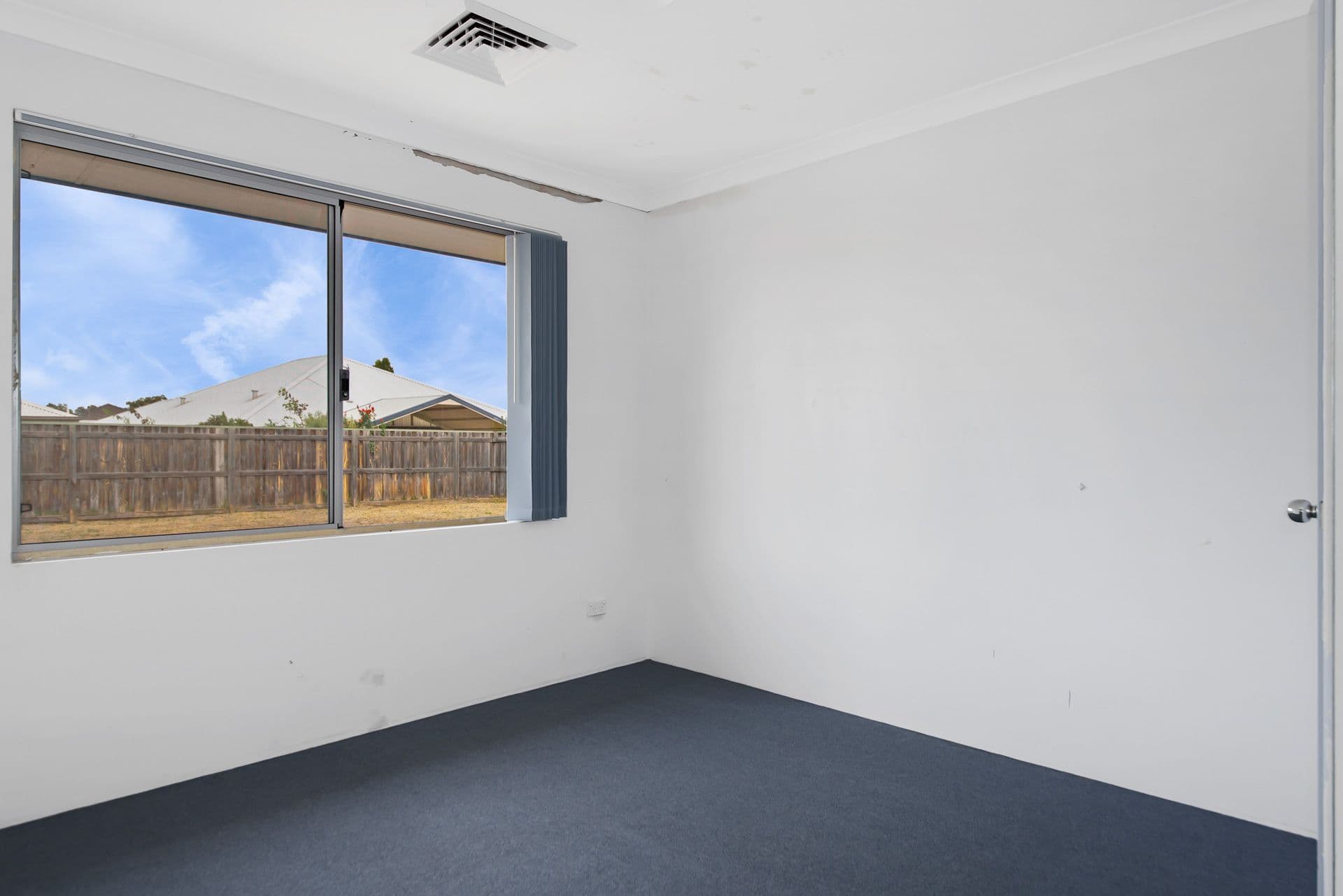 98 Barton Drive, Australind, WA, 6233, Australind - Thumbnail 7