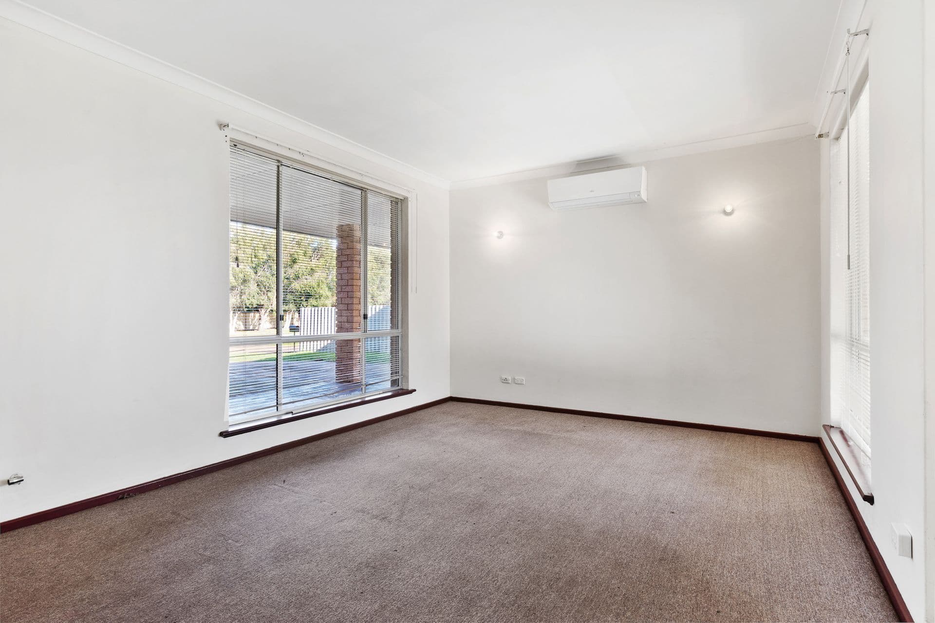 2 Minella Road, Harvey, WA, 6220, Harvey - Thumbnail 5