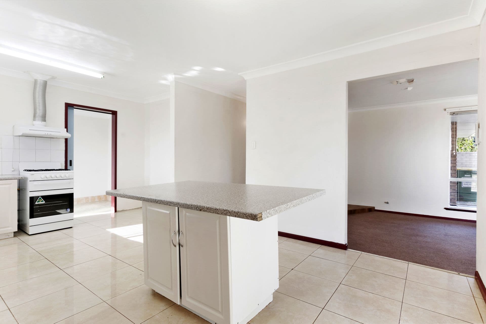 2 Minella Road, Harvey, WA, 6220, Harvey - Thumbnail 4