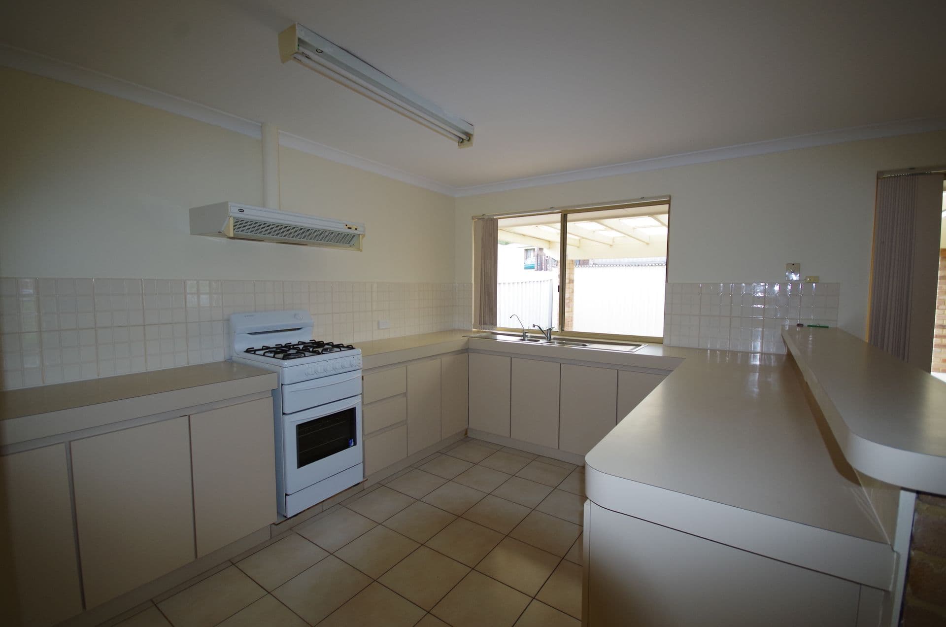 37/23 Casuarina Drive, Bunbury, WA, 6230, Usher - Thumbnail 2