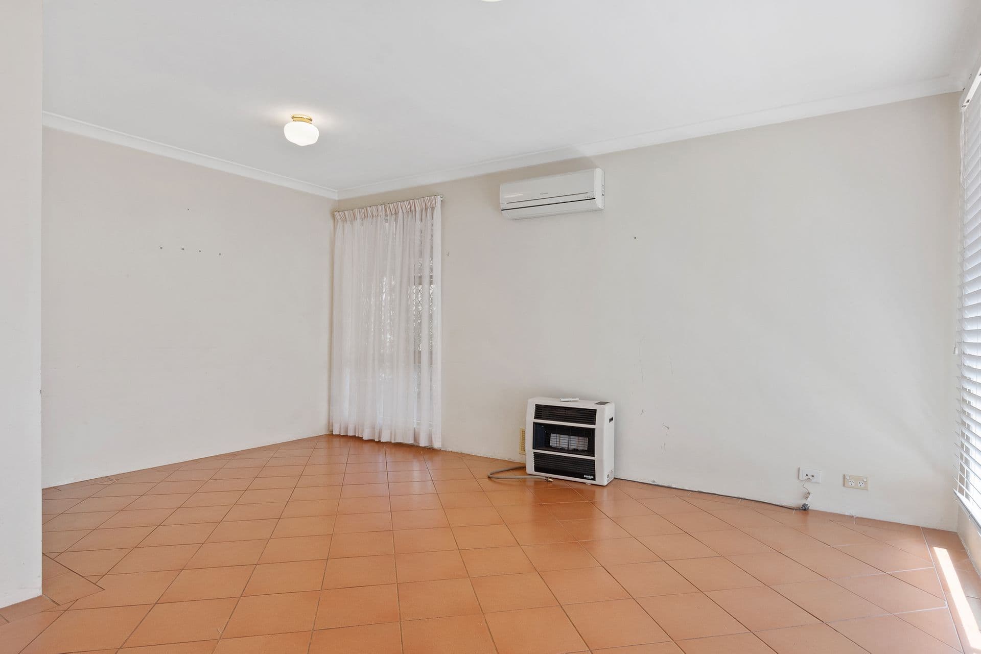 15 Magdalen Place, College Grove, WA, 6230, College Grove - Thumbnail 4