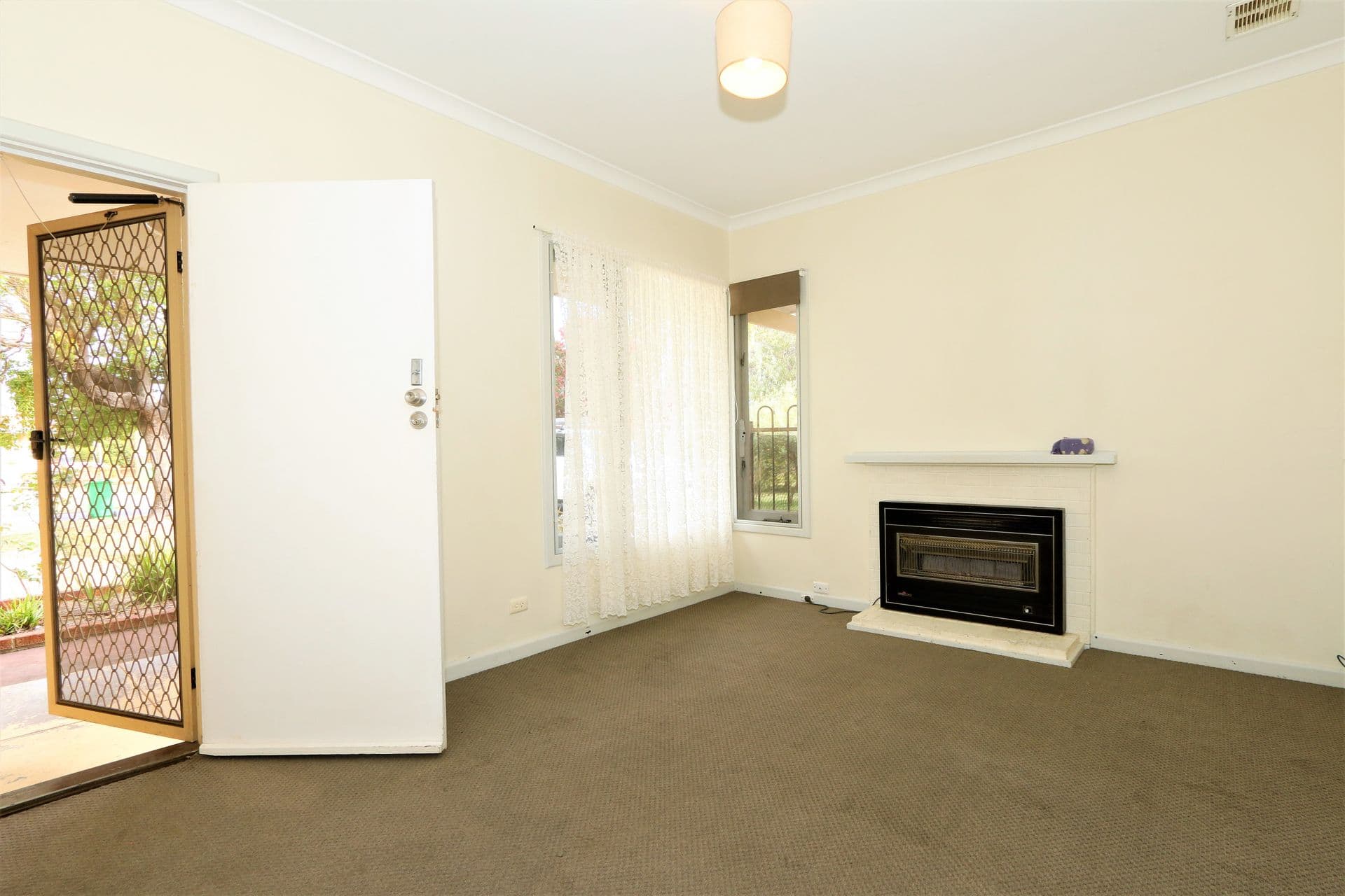 10 Sulphur Street, Withers, WA, 6230, Withers - Thumbnail 4