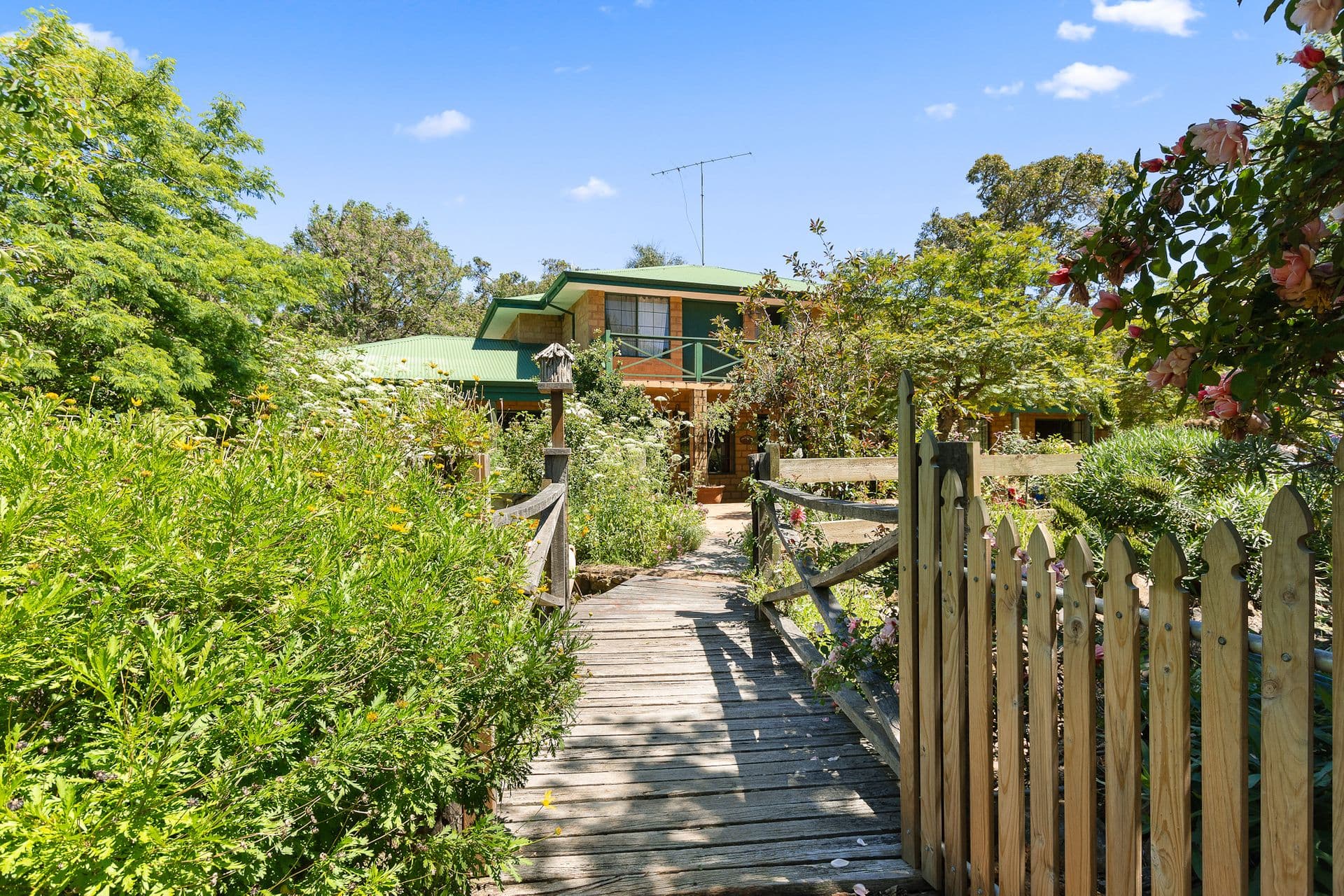 200 Marrinup Drive, Yallingup, WA, 6282, Yallingup - Thumbnail 2