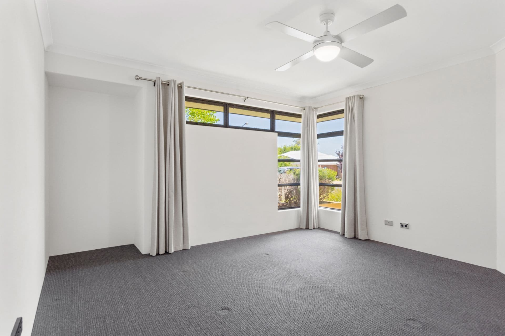35 Mooralup Turn, Dalyellup, WA, 6230, Dalyellup - Thumbnail 5