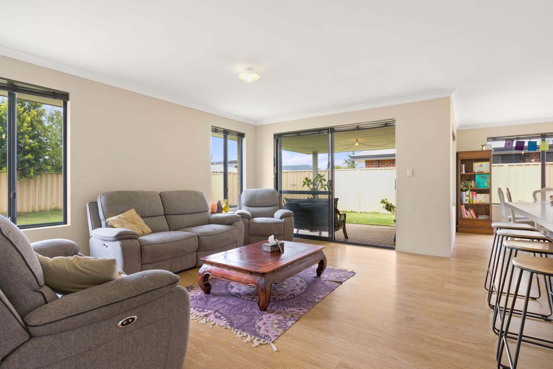 25 Marseilles Drive, Yalyalup, WA, 6280, Yalyalup - Thumbnail 6
