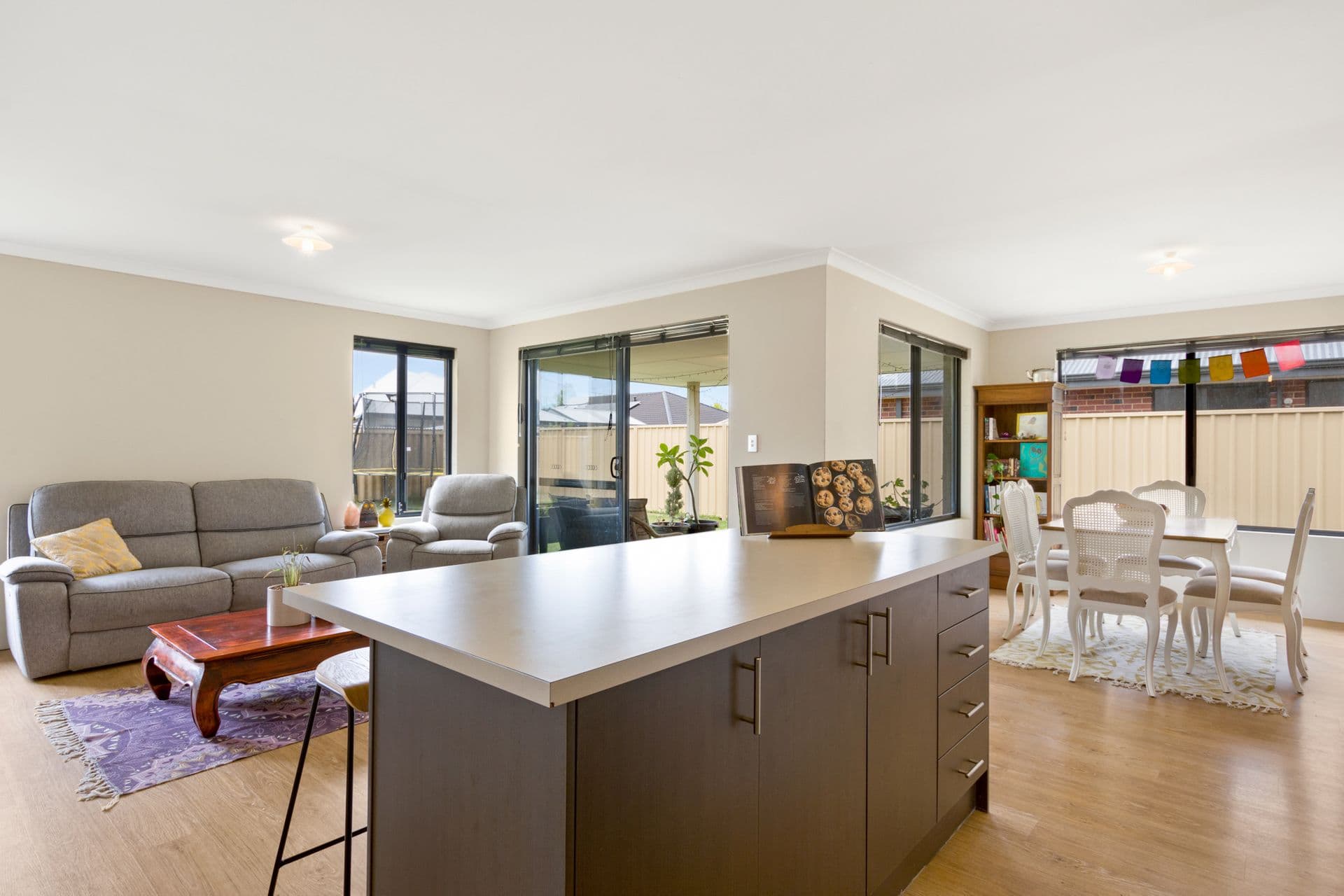 25 Marseilles Drive, Yalyalup, WA, 6280, Yalyalup - Thumbnail 5