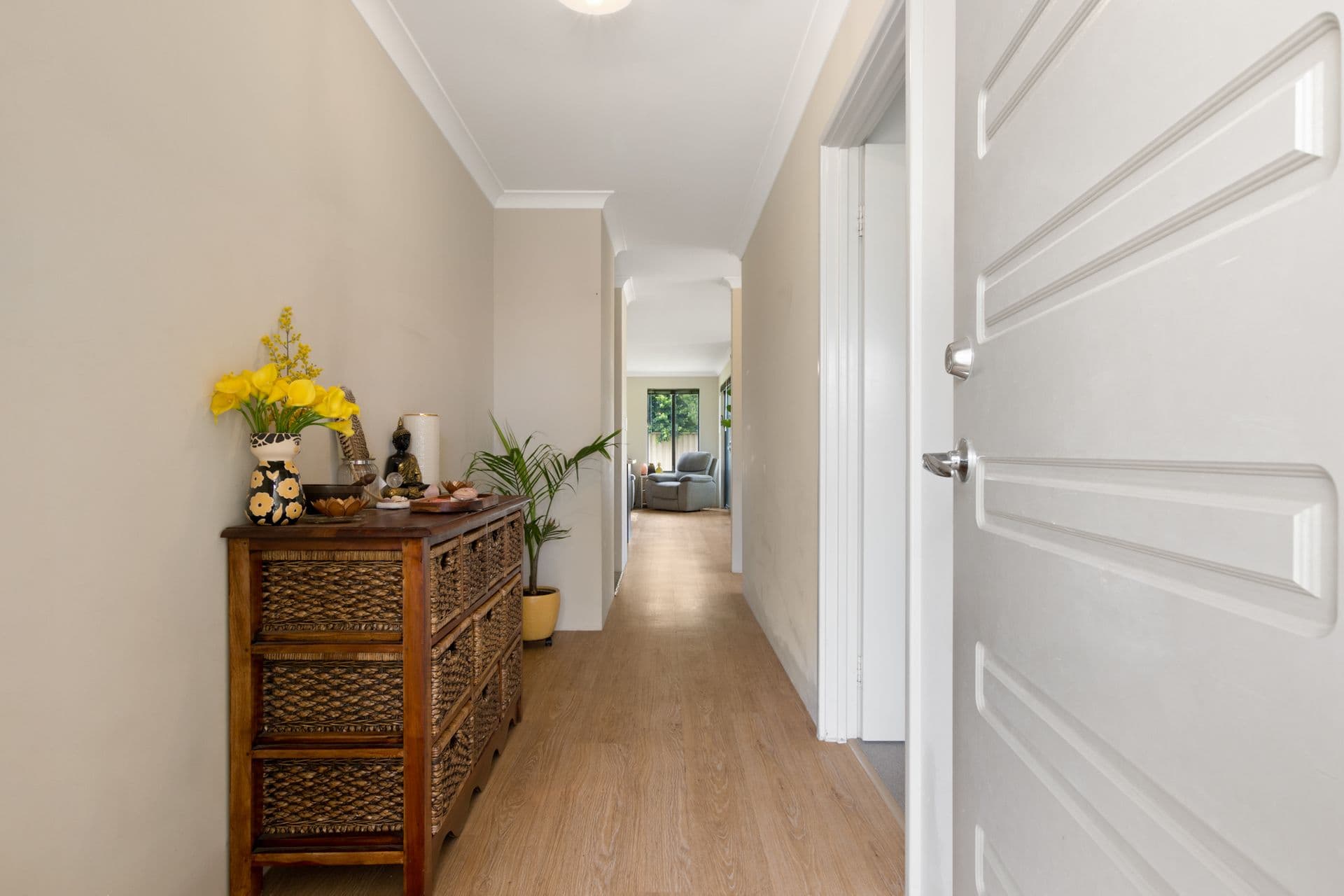 25 Marseilles Drive, Yalyalup, WA, 6280, Yalyalup - Thumbnail 3