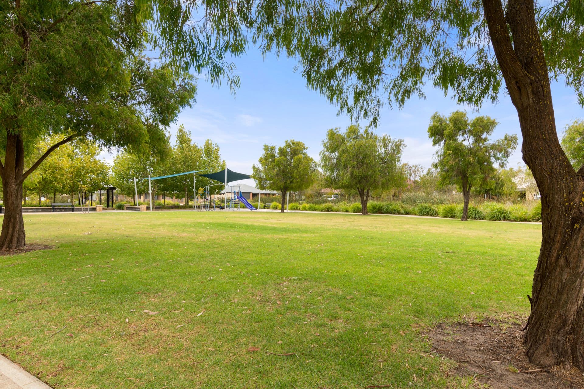 25 Marseilles Drive, Yalyalup, WA, 6280, Yalyalup - Thumbnail 2