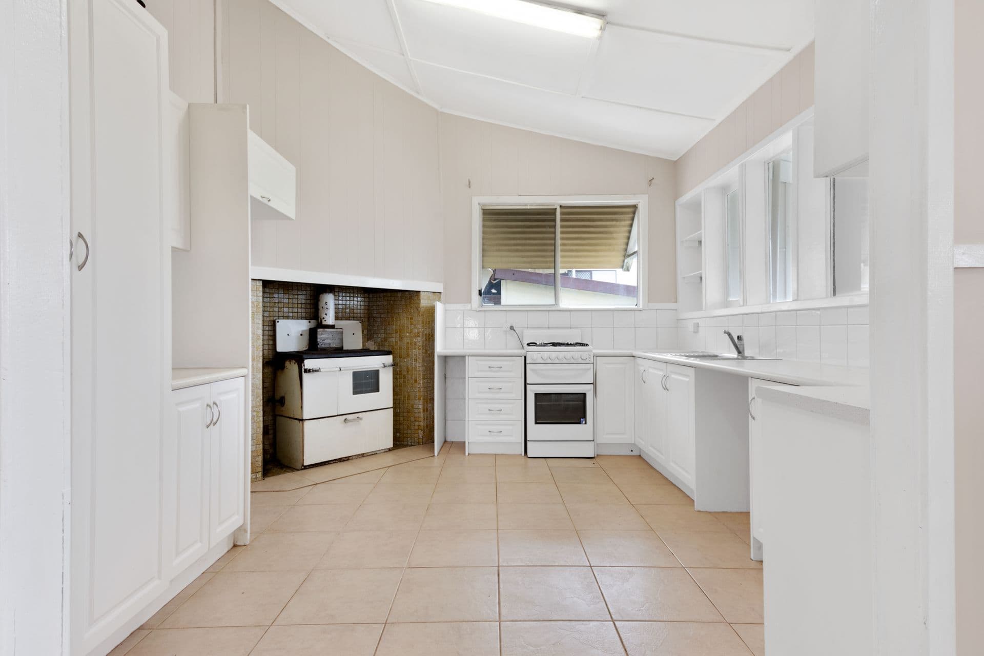 88 Jones Street, Collie, WA, 6225, Collie - Thumbnail 3
