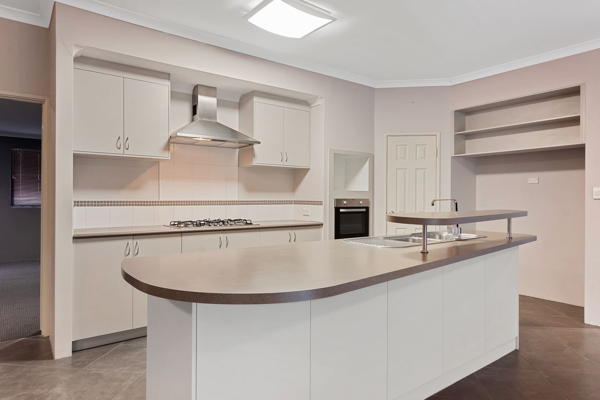 37/23 Casuarina Drive, Bunbury, WA, 6230, Millbridge - Thumbnail 2