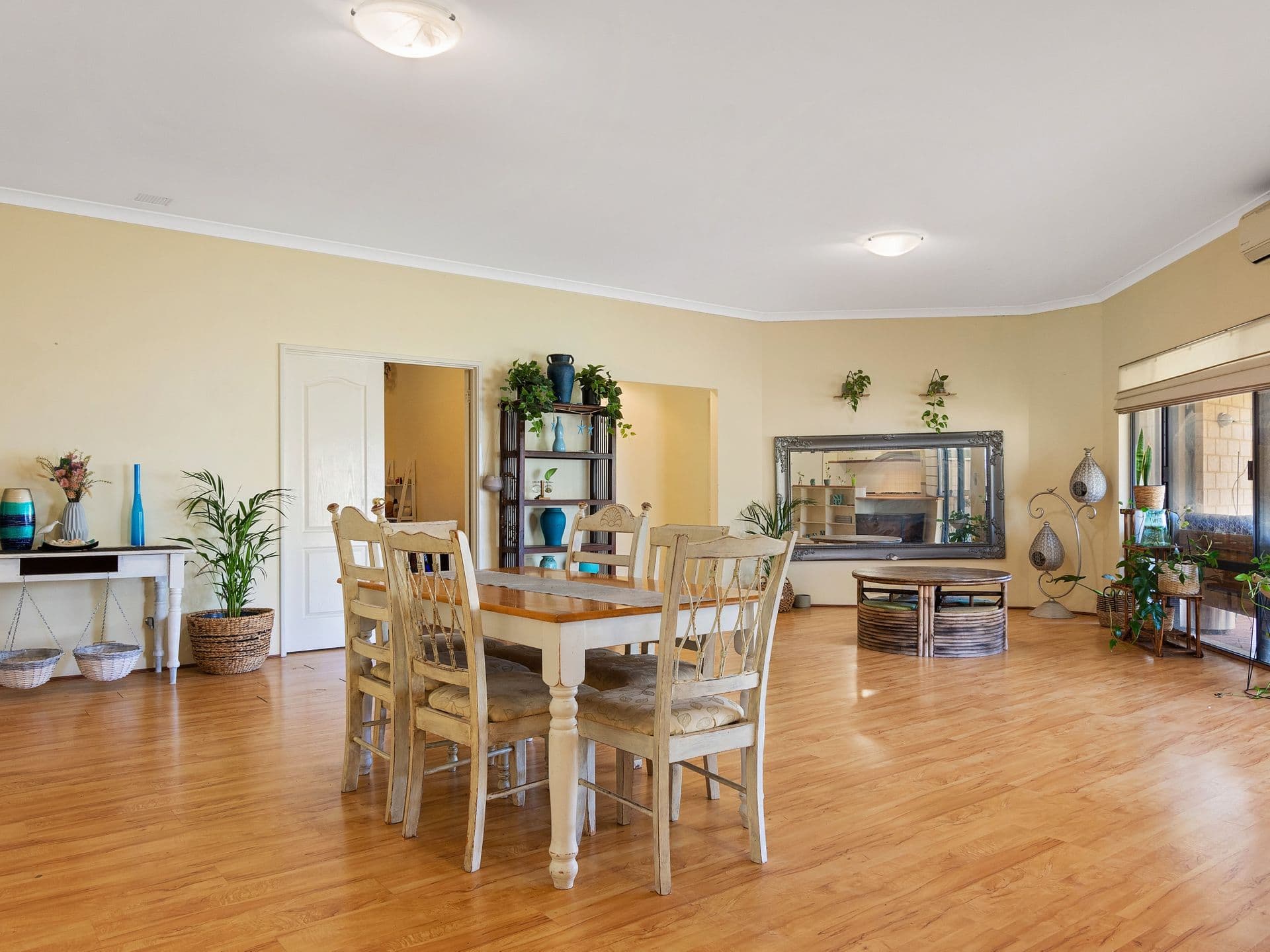 67 McMillan Drive, Dalyellup, WA, 6230, Dalyellup - Thumbnail 4