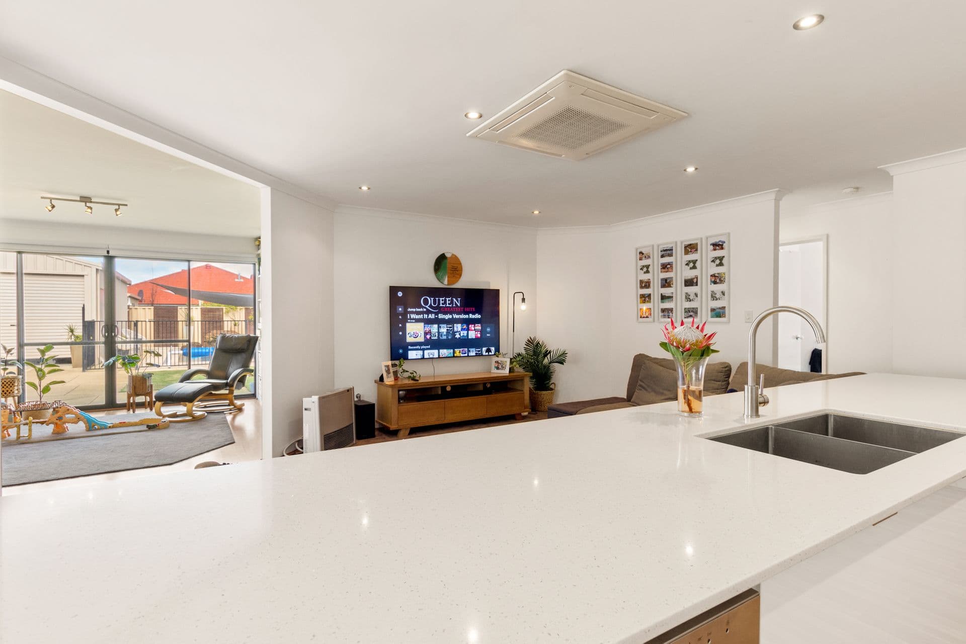 12 Avon Gardens, Millbridge, WA, 6232, Millbridge - Thumbnail 5