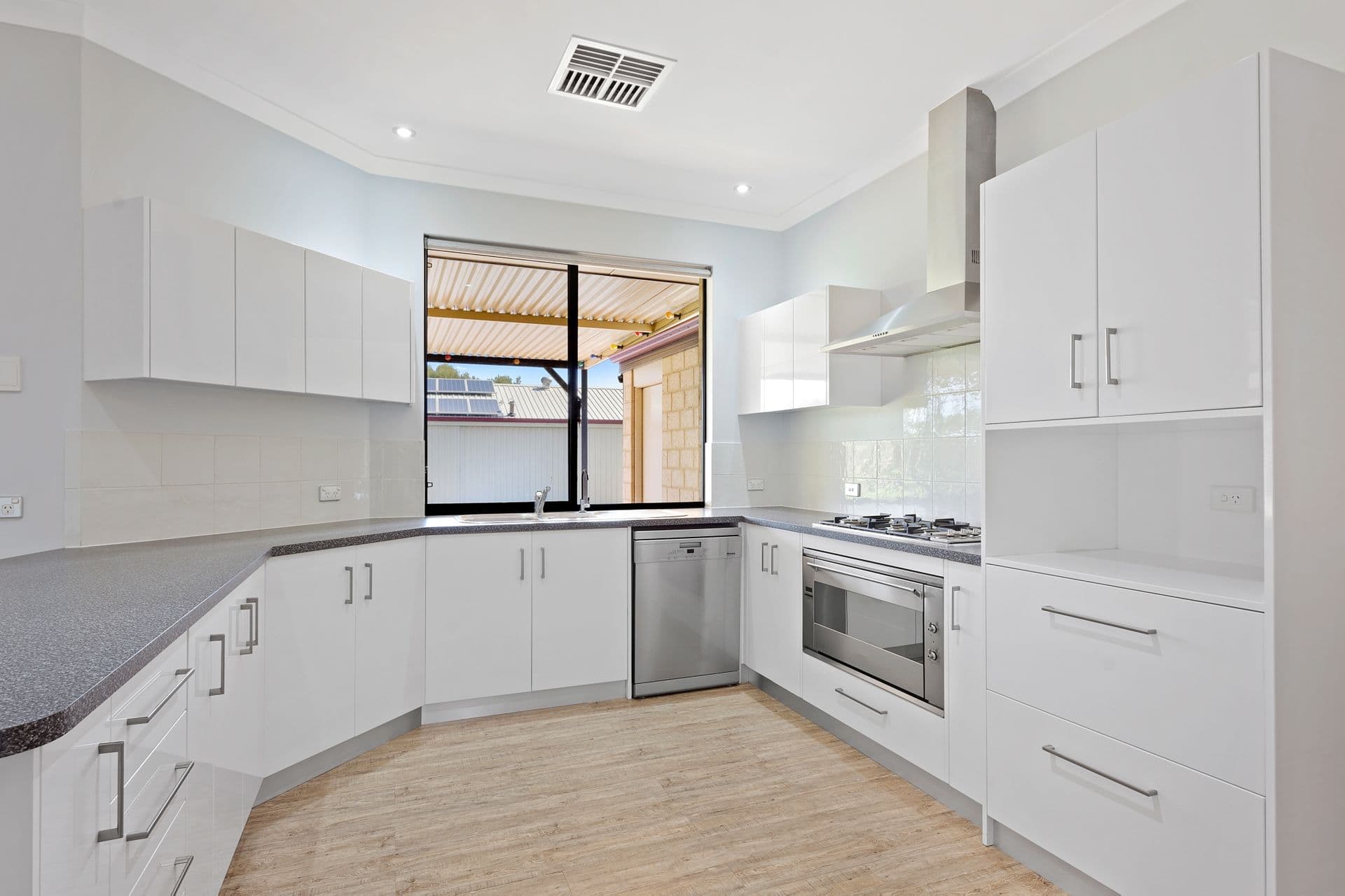 37/23 Casuarina Drive, Bunbury, WA, 6230, Roelands - Thumbnail 3